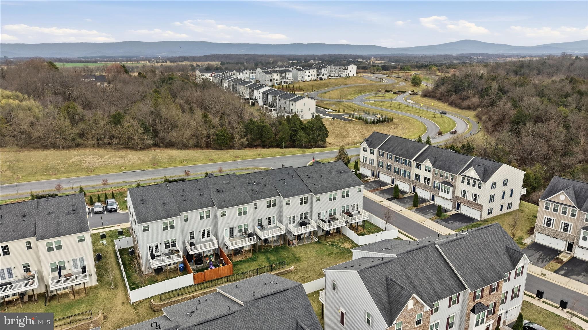 LAKE FREDERICK - Residential