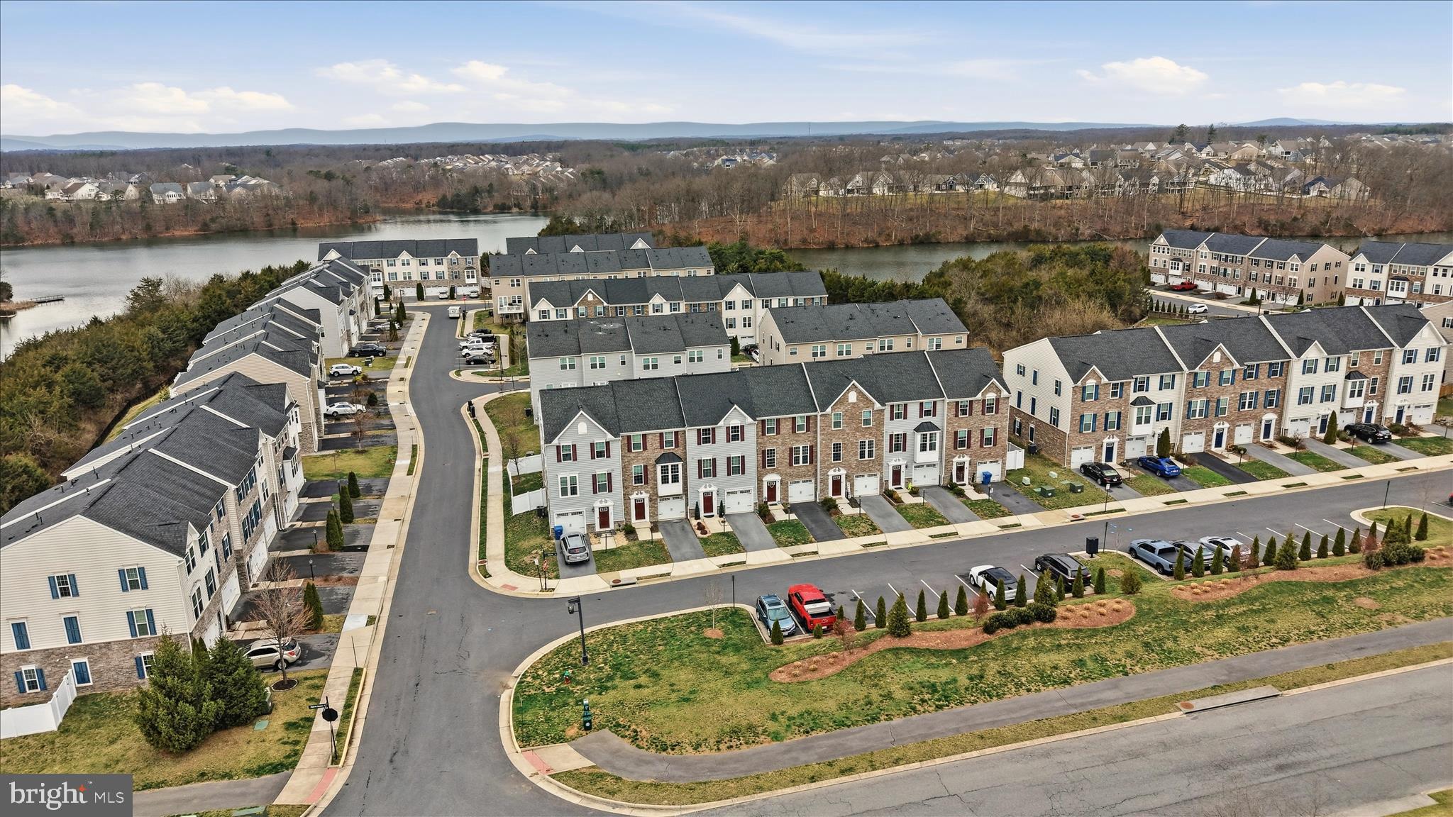 LAKE FREDERICK - Residential