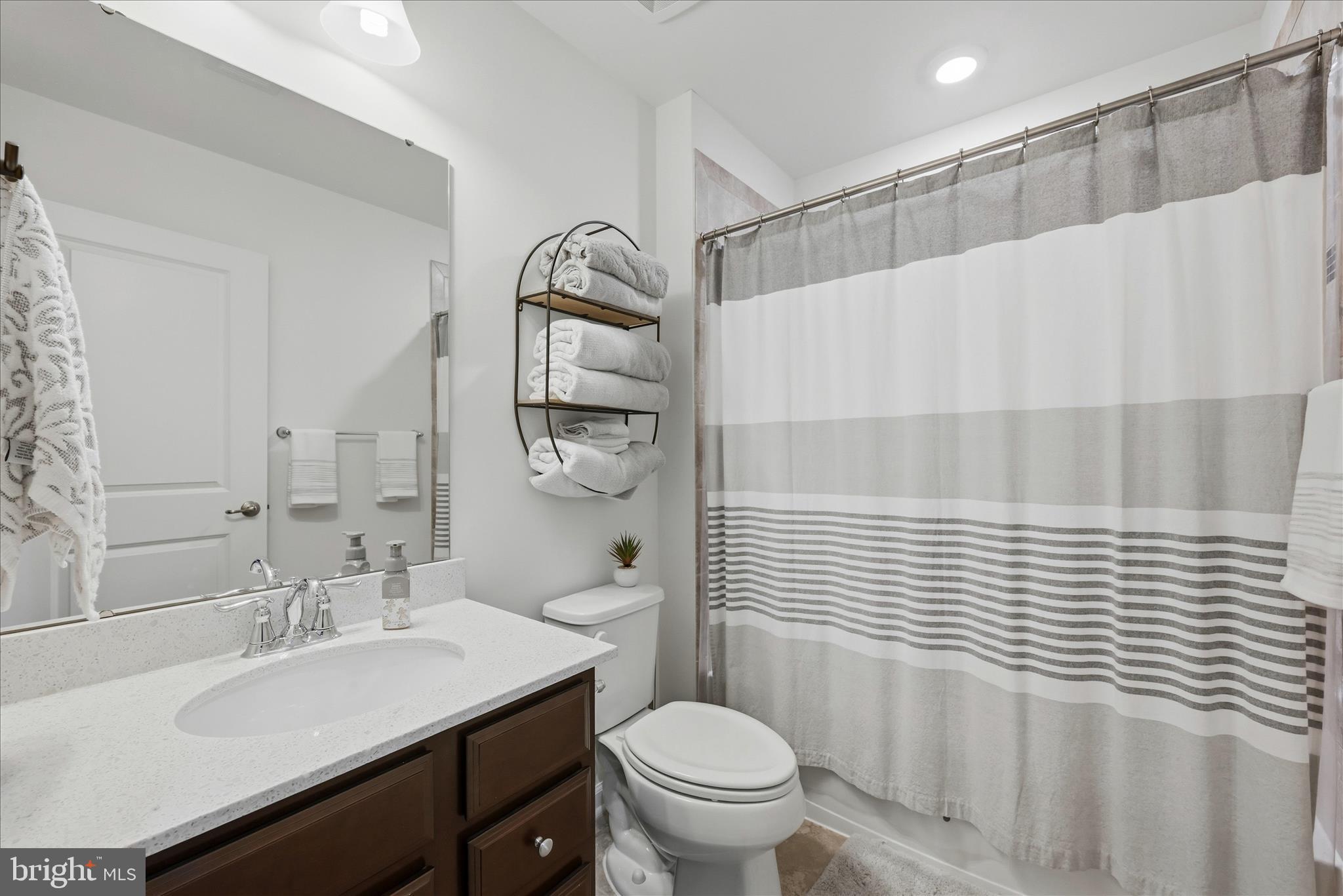 LAKE FREDERICK - Residential