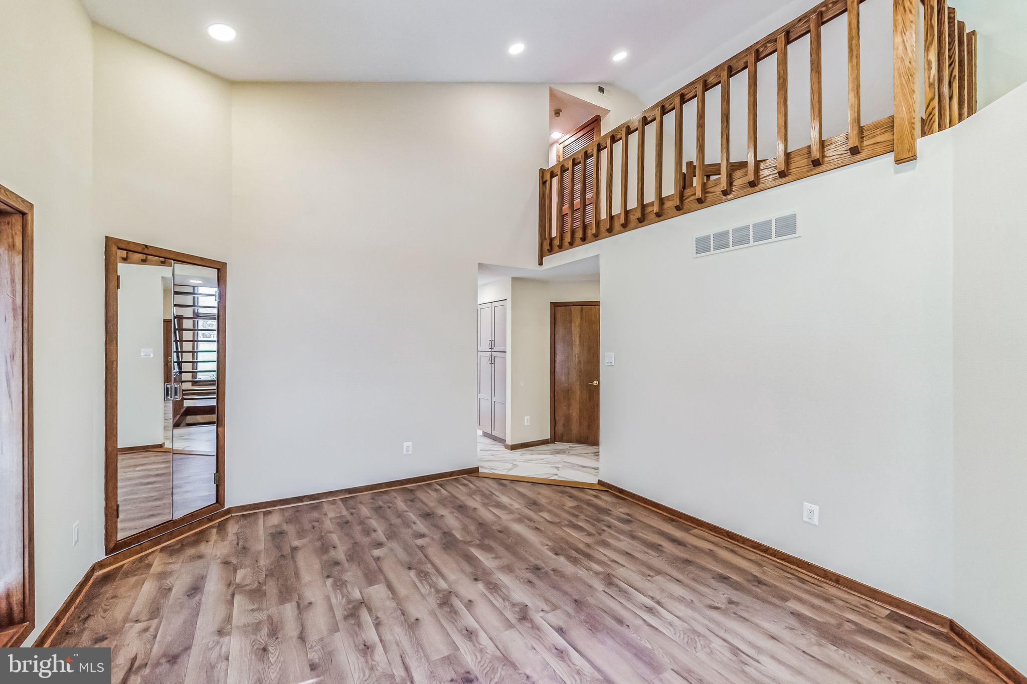 LONG LANE FARMS 1 - Residential