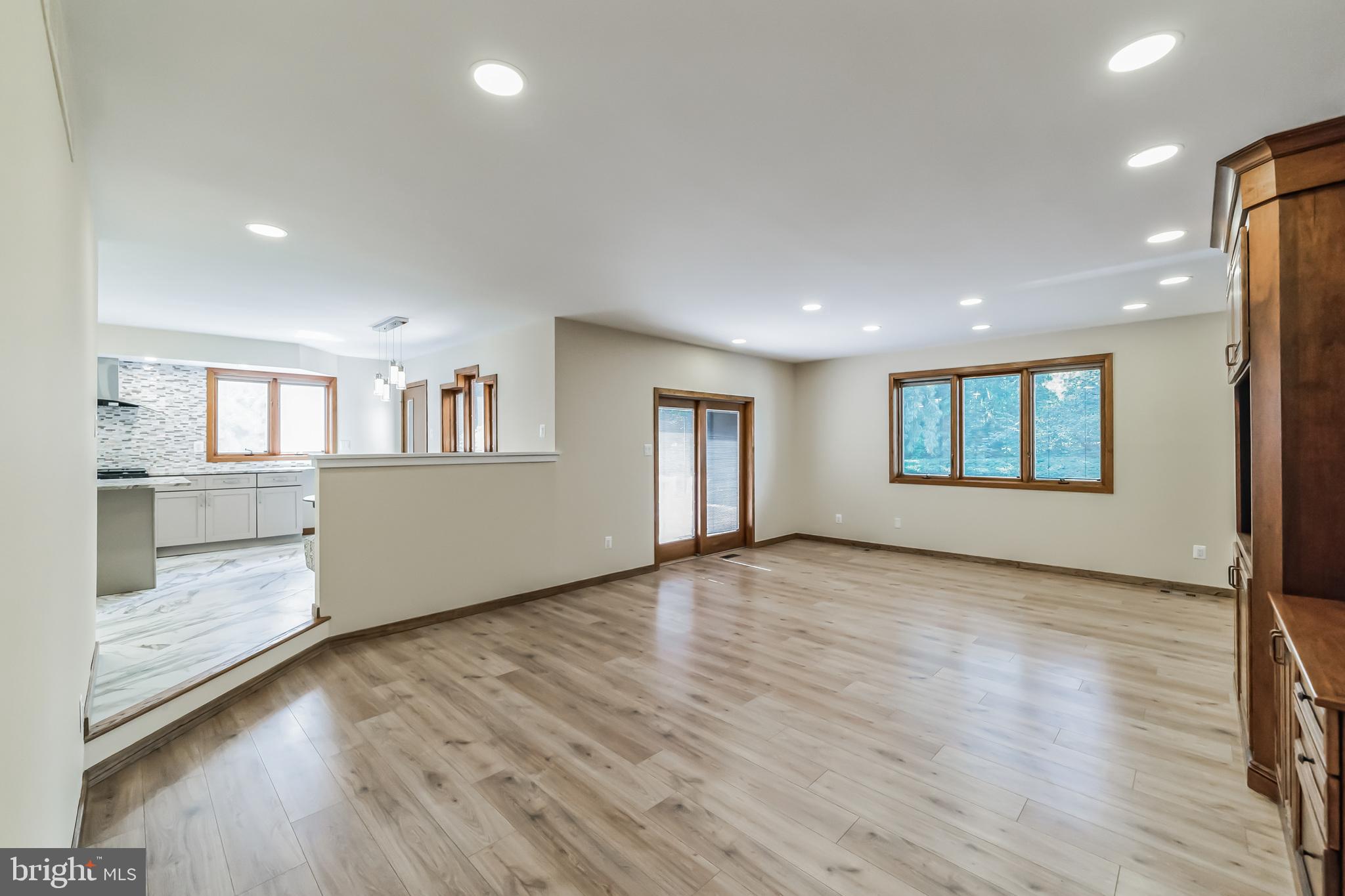 LONG LANE FARMS 1 - Residential
