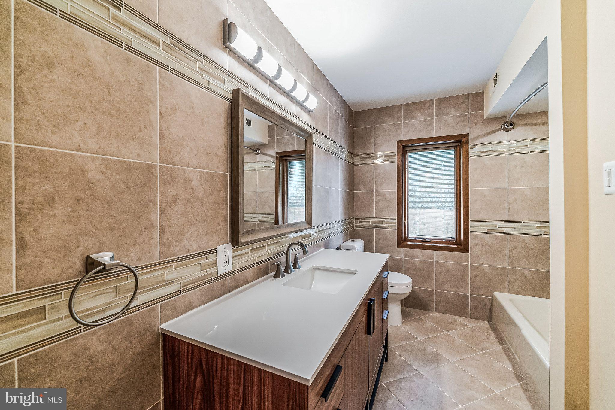 LONG LANE FARMS 1 - Residential