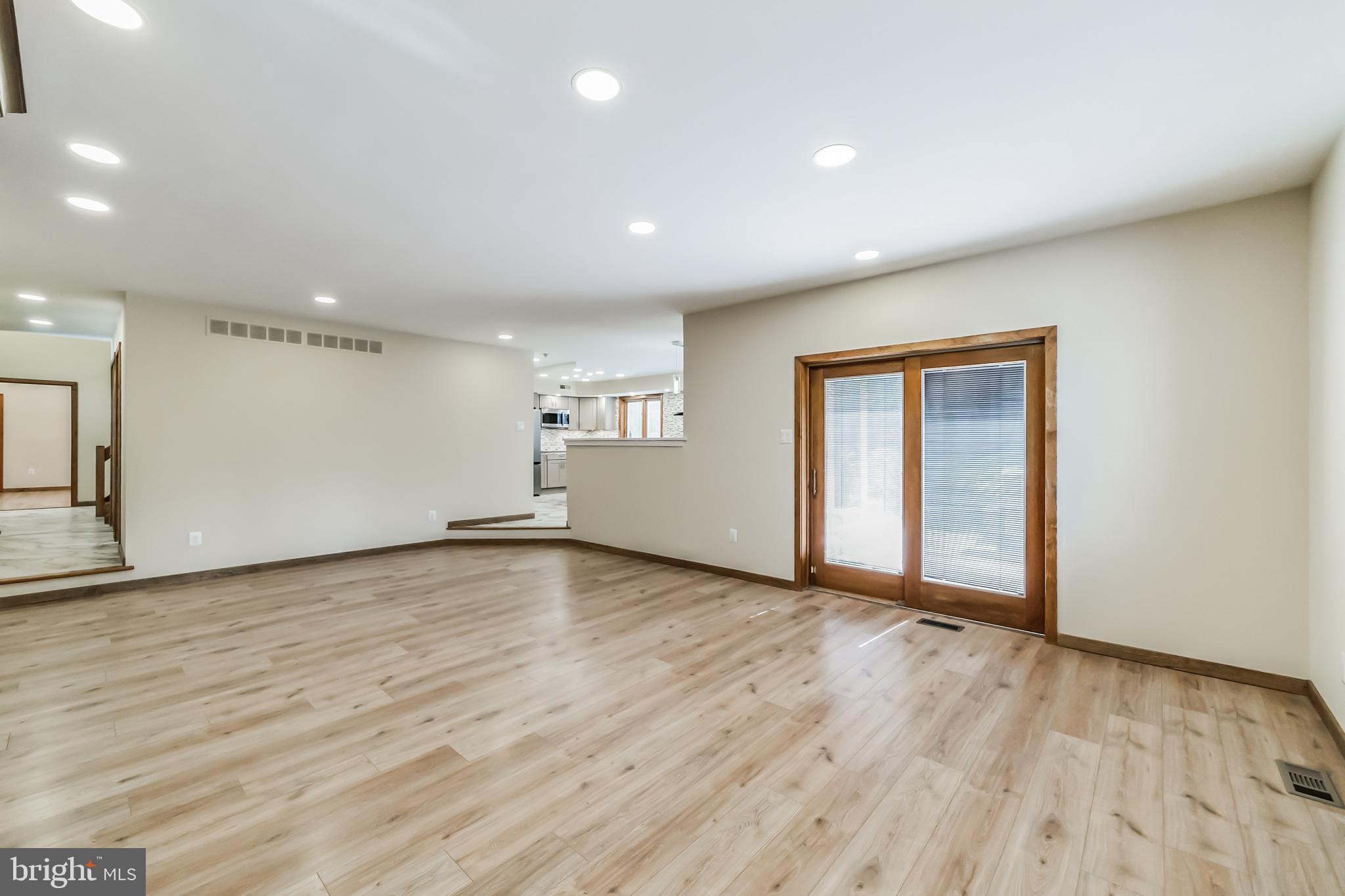 LONG LANE FARMS 1 - Residential