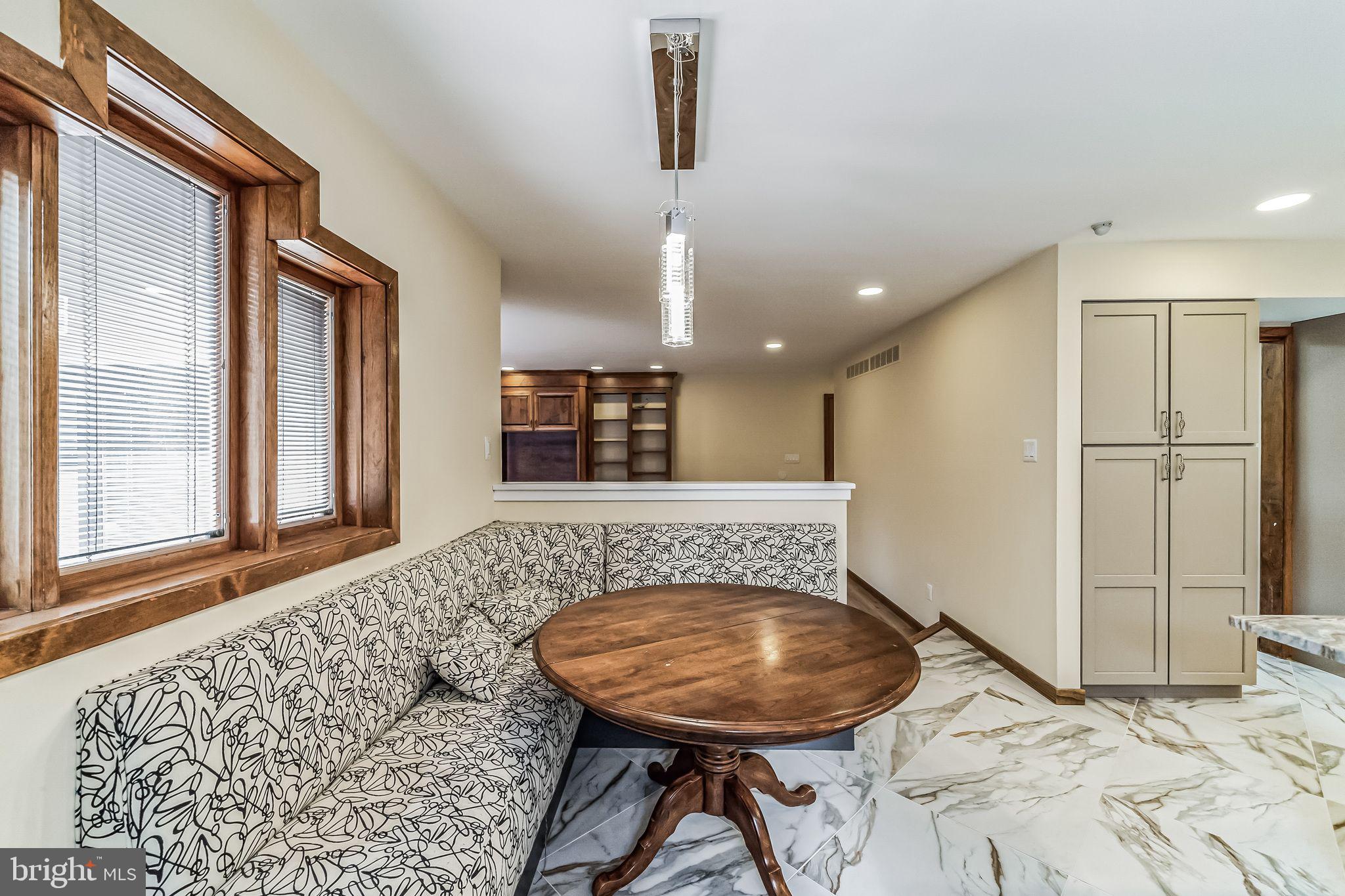 LONG LANE FARMS 1 - Residential