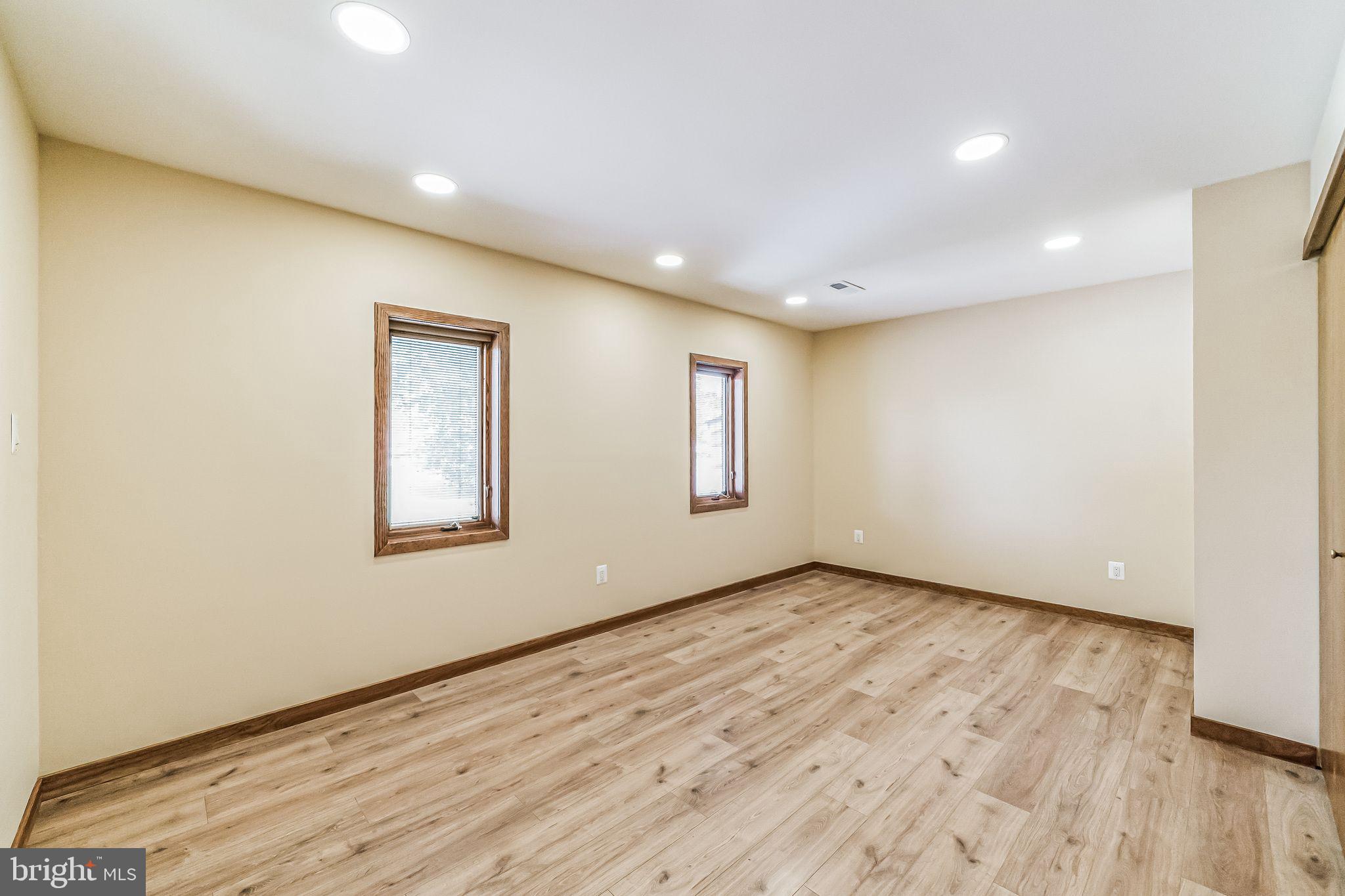 LONG LANE FARMS 1 - Residential