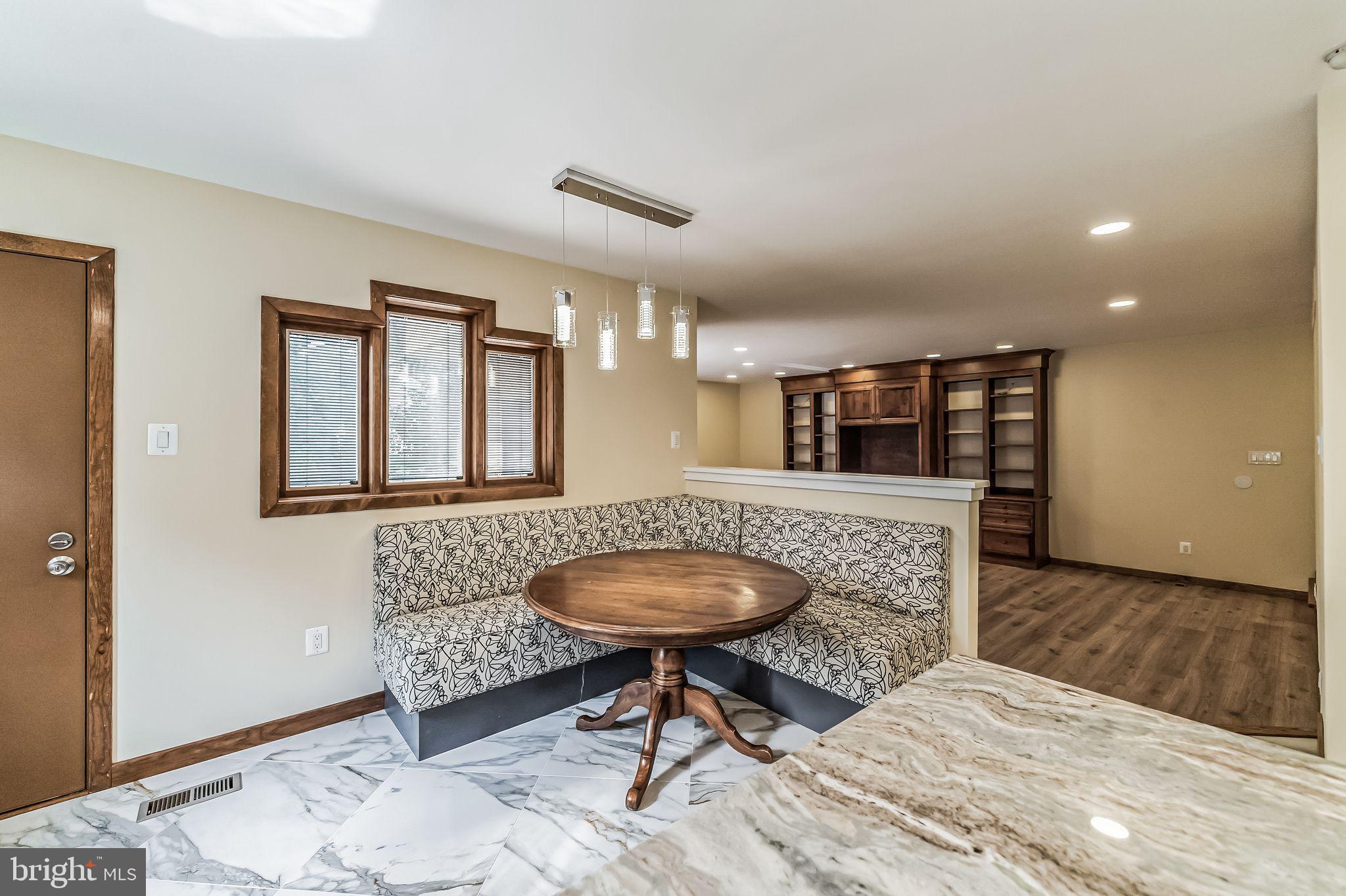 LONG LANE FARMS 1 - Residential