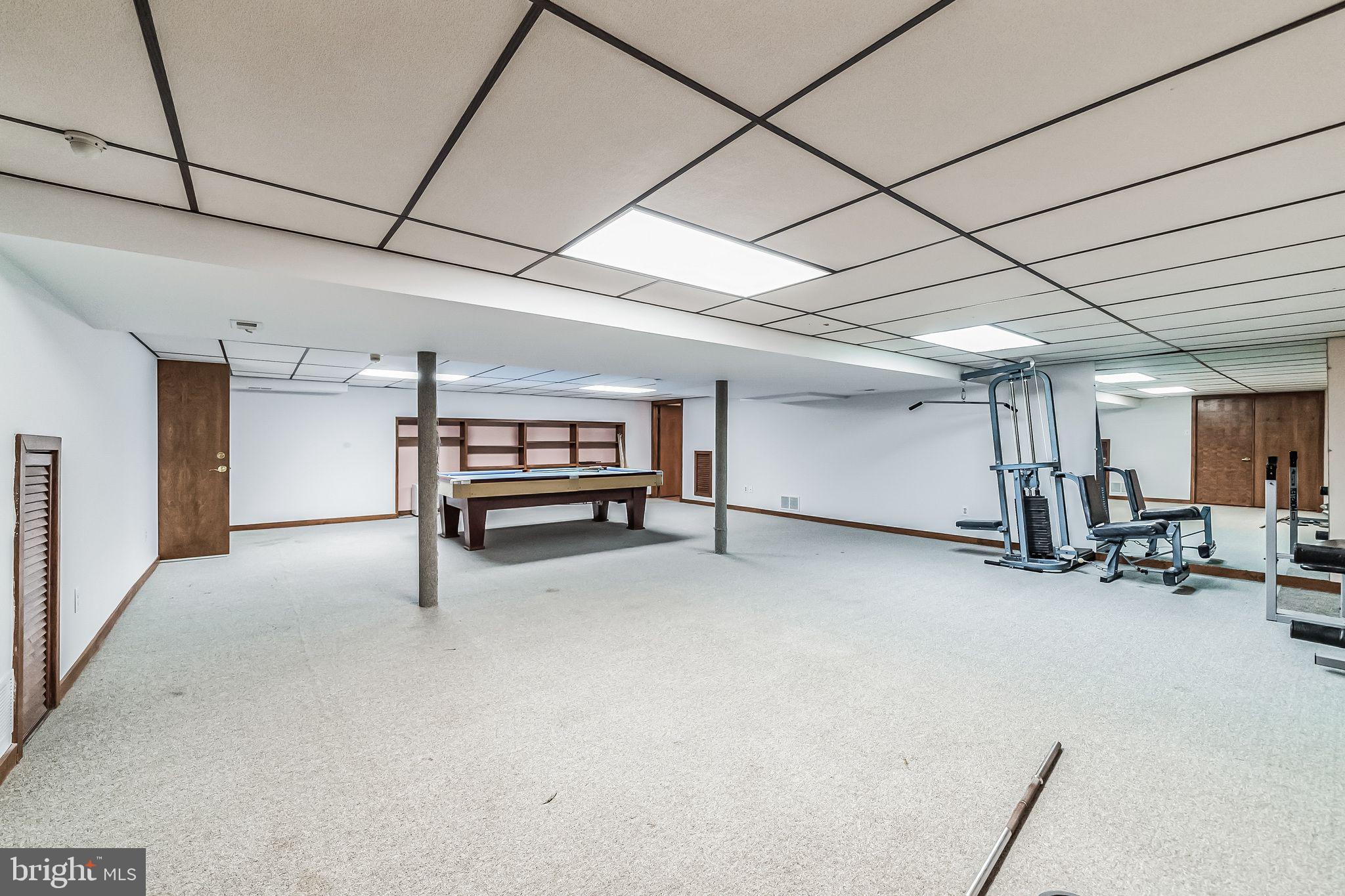 LONG LANE FARMS 1 - Residential
