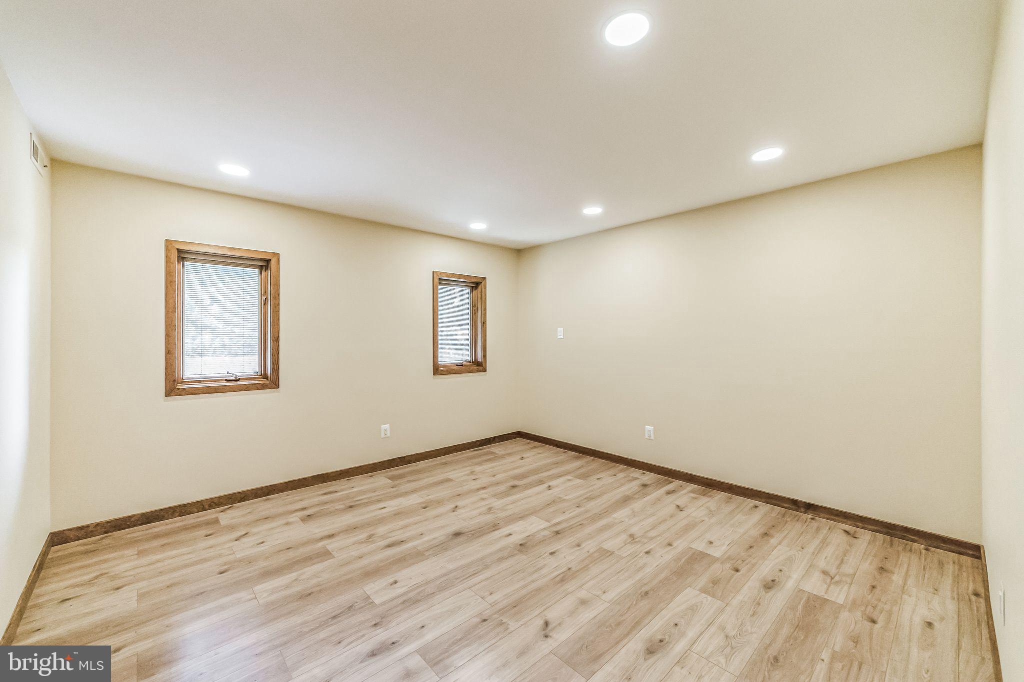 LONG LANE FARMS 1 - Residential
