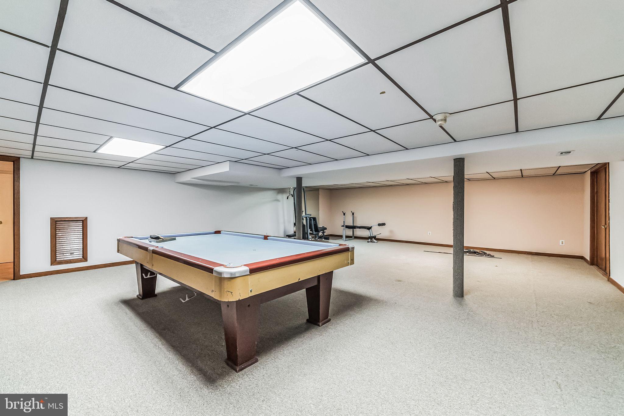 LONG LANE FARMS 1 - Residential