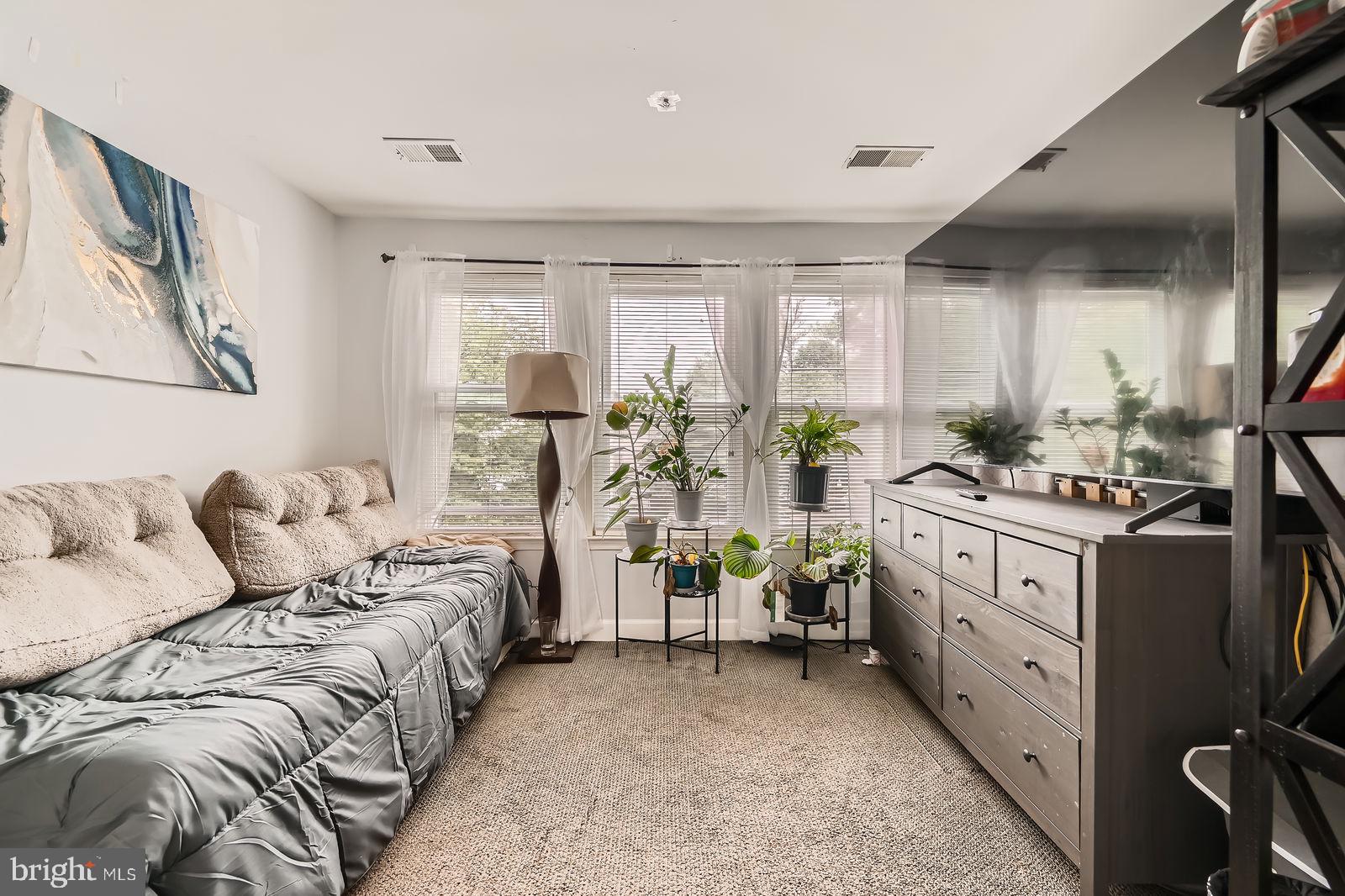 THE VINEYARDS - Residential