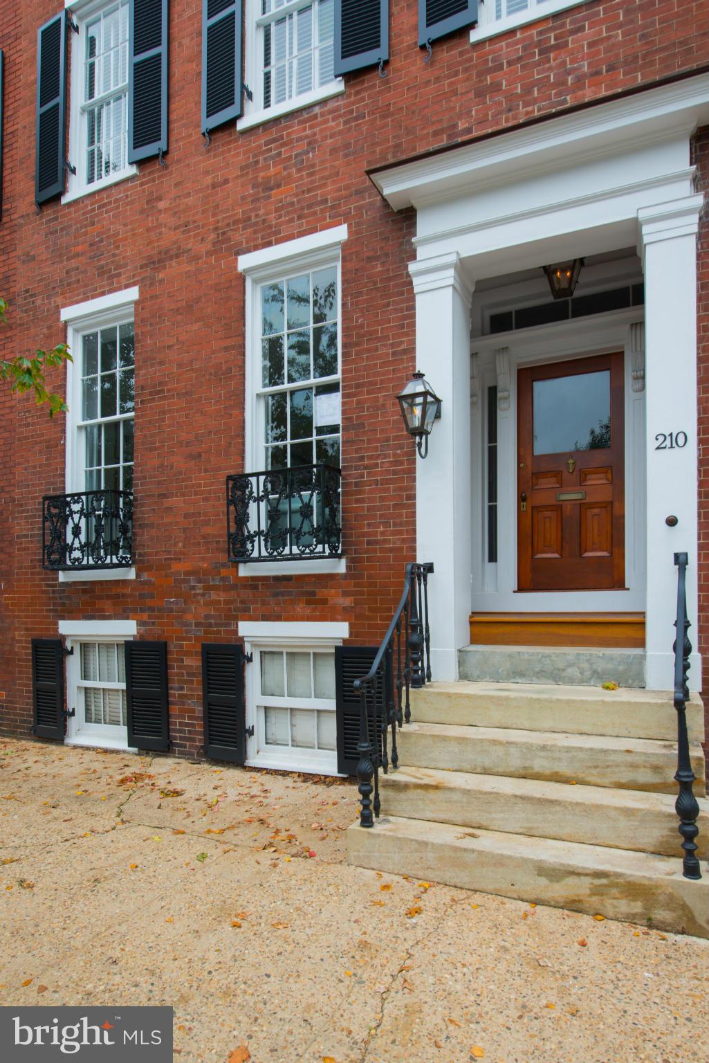 OLD TOWN - Residential Lease