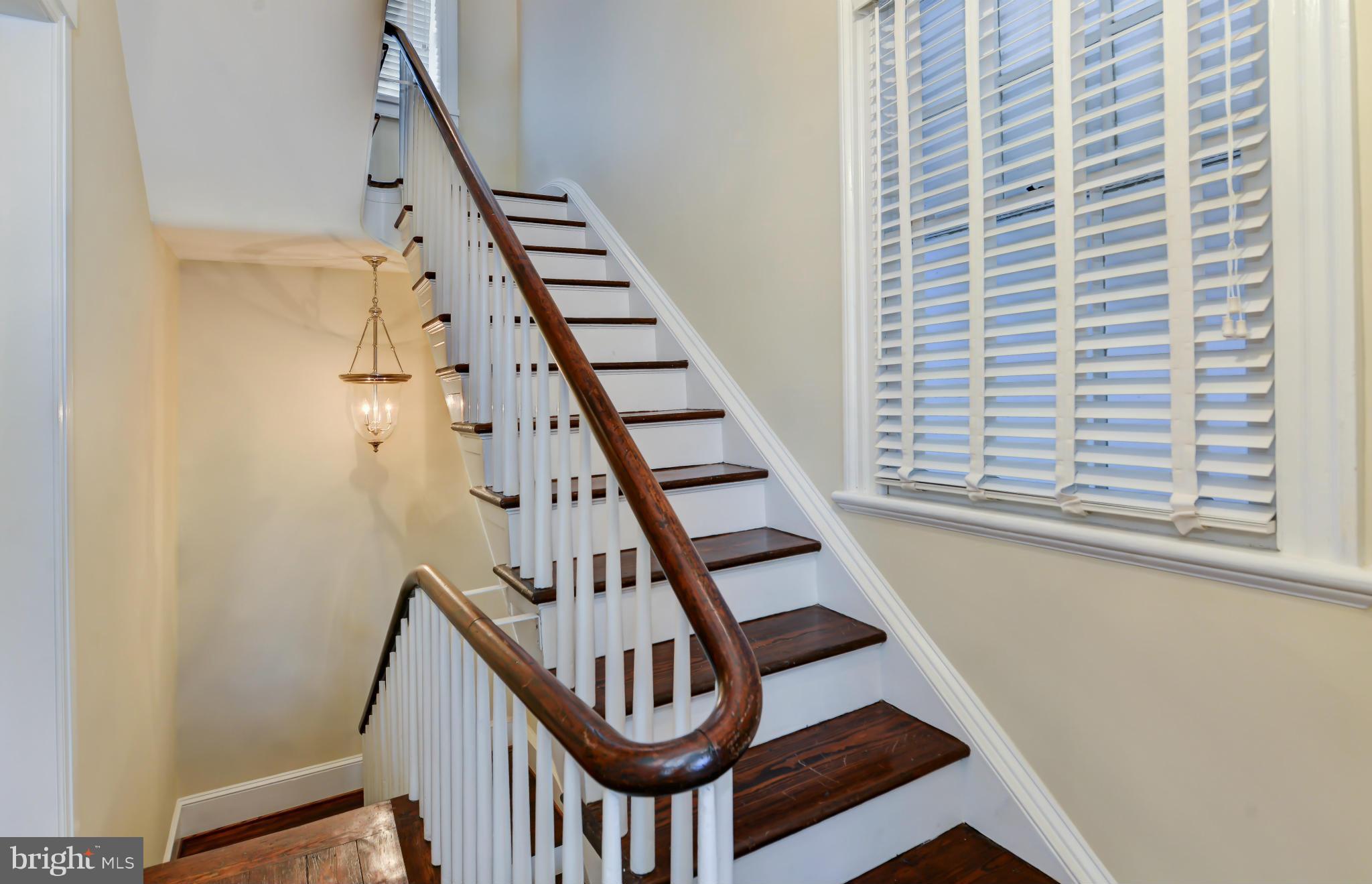 OLD TOWN - Residential Lease