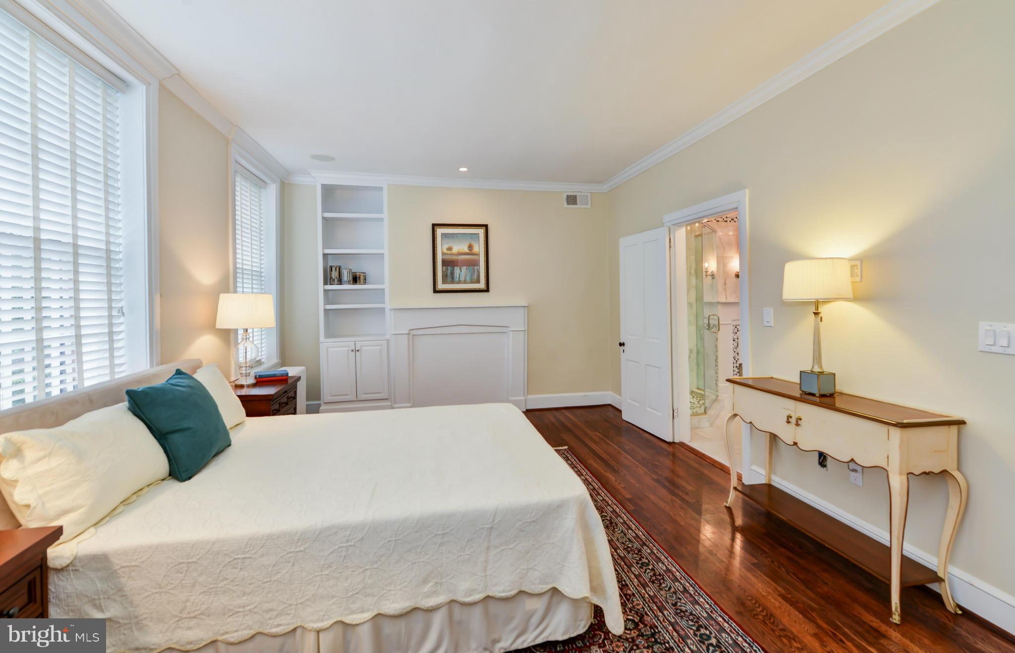 OLD TOWN - Residential Lease