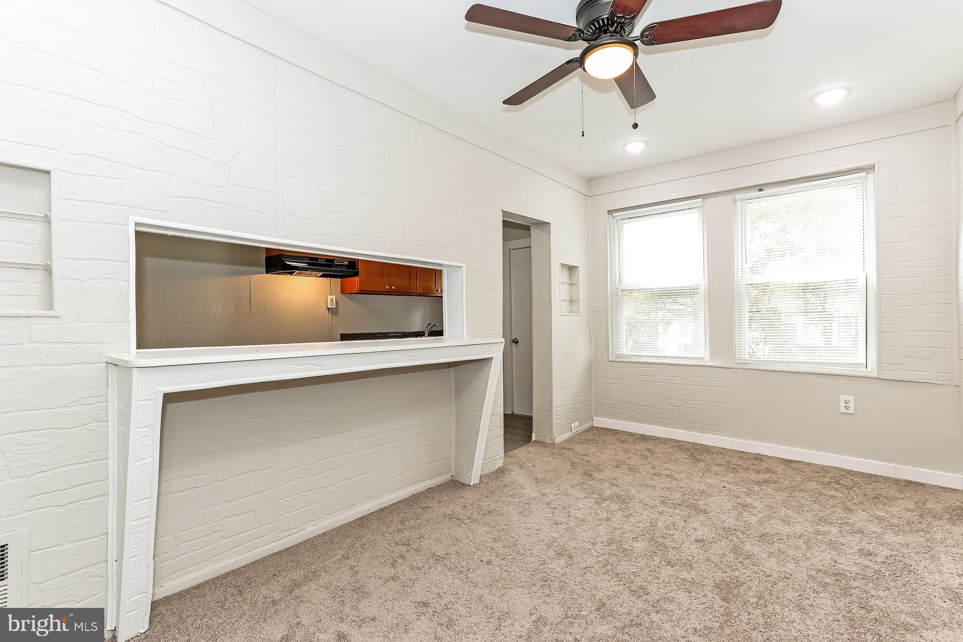 ELMWOOD PARK - Residential Lease