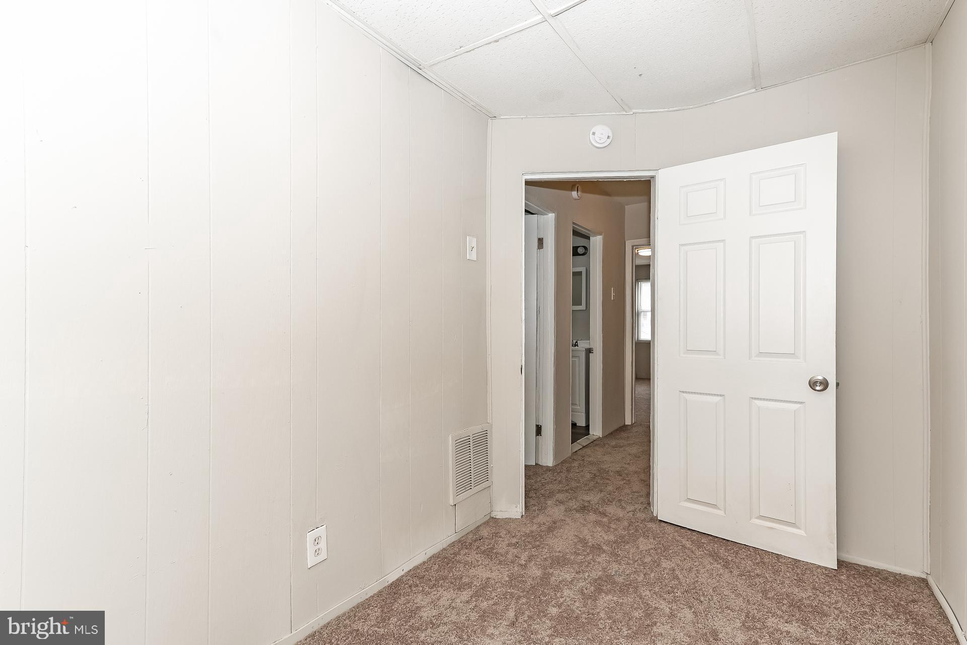 ELMWOOD PARK - Residential Lease