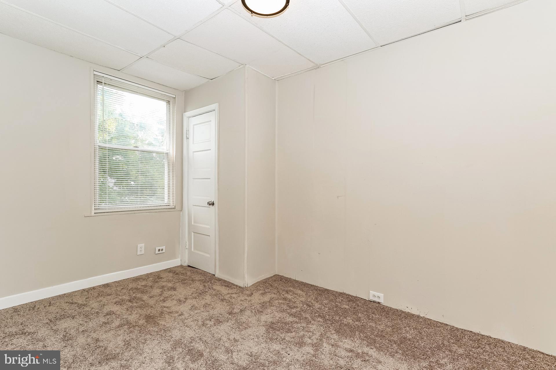 ELMWOOD PARK - Residential Lease