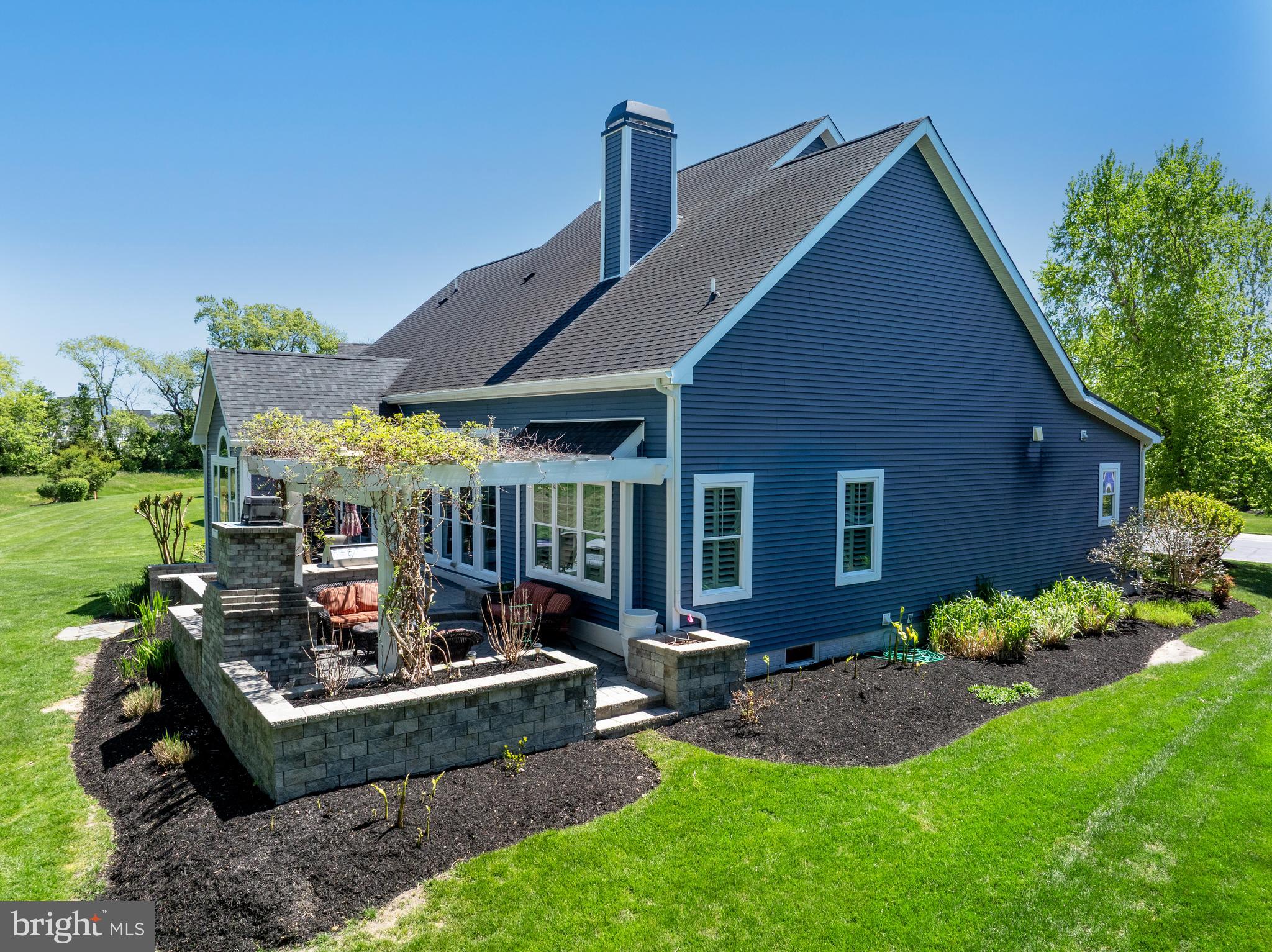 BREAKWATER - Residential