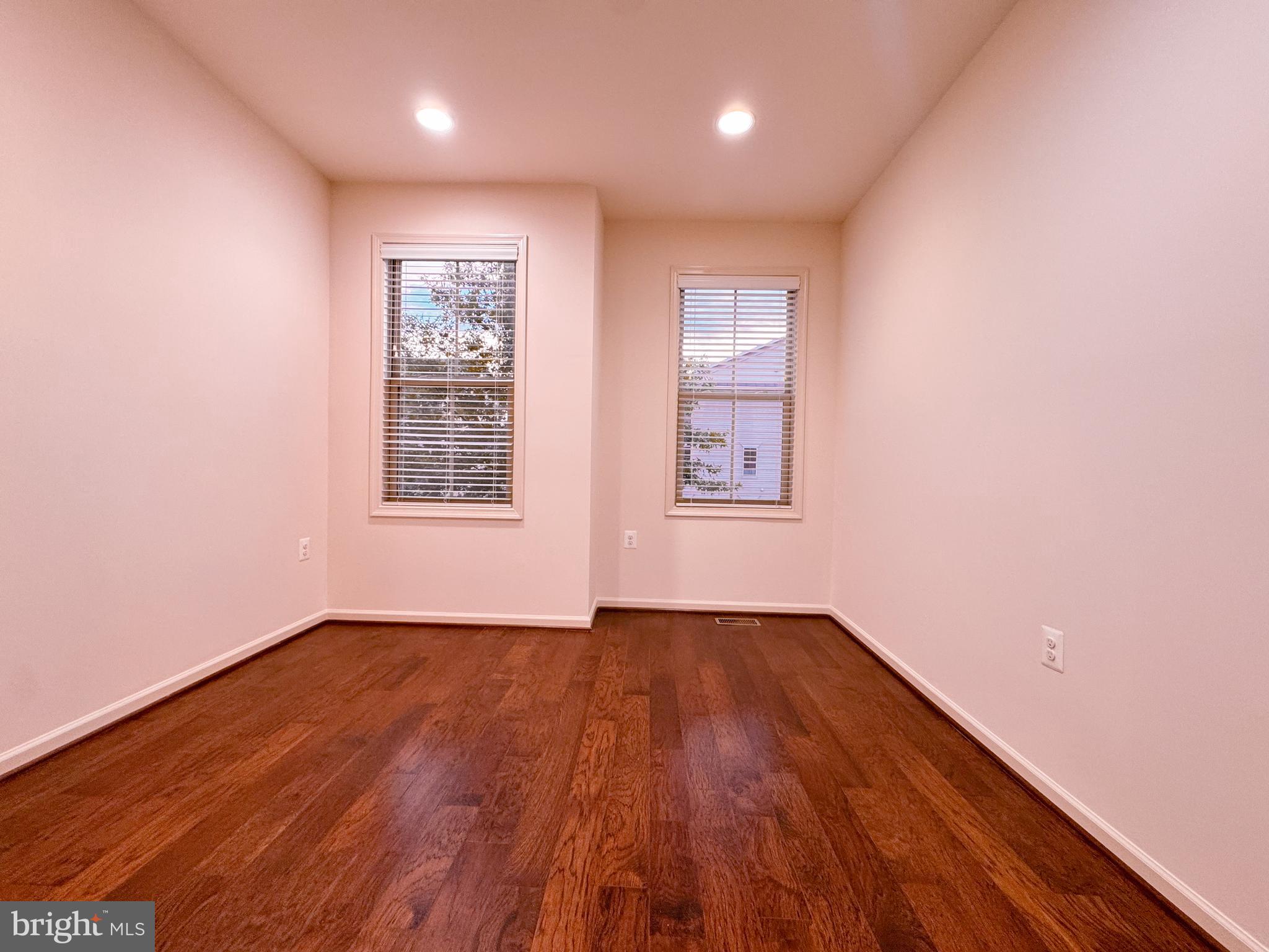 BRAMBLETON LANDBAY - Residential