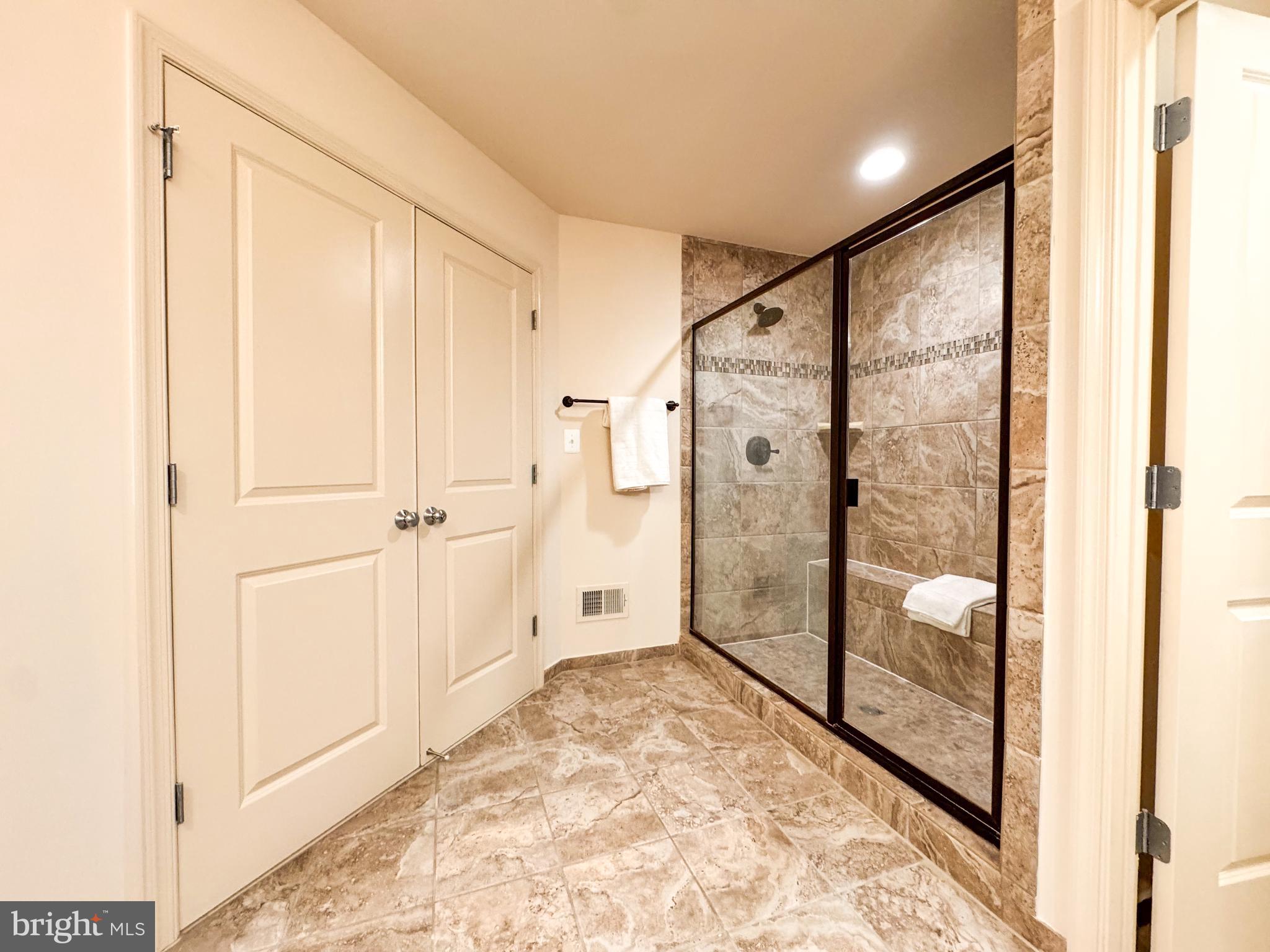 BRAMBLETON LANDBAY - Residential