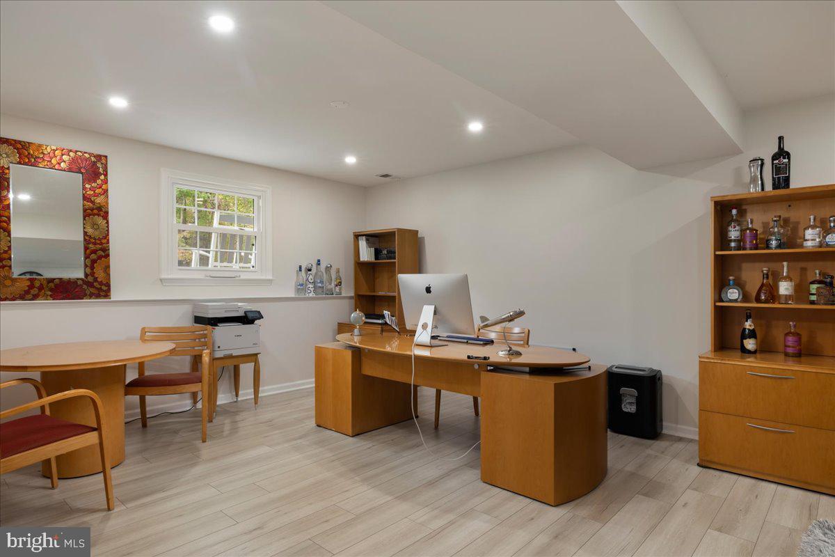 KELLY FARMS - Residential