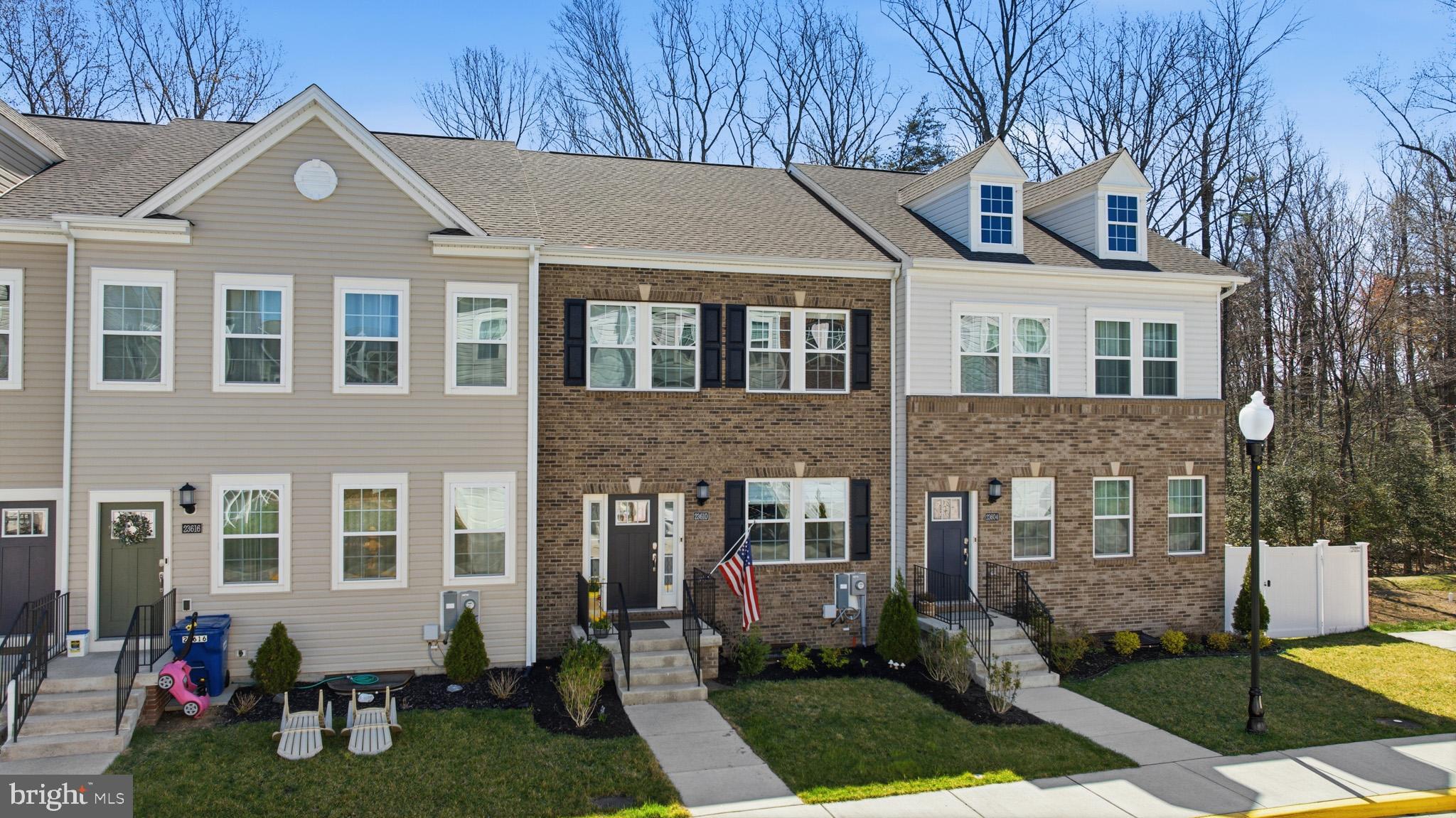 THE WOODS AT MYRTLE POINT - Residential