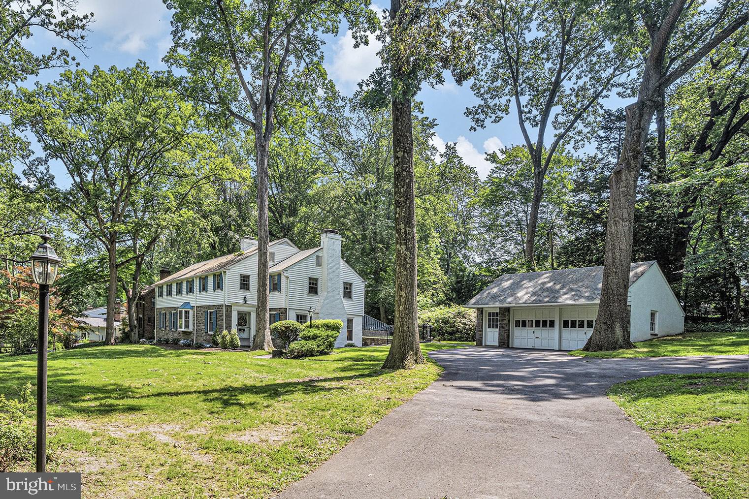 625 BRIDLE ROAD
