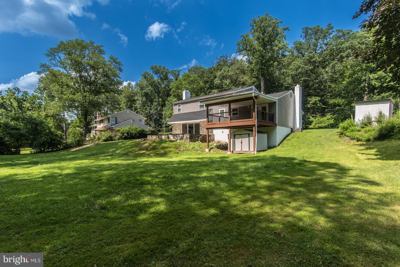 LONDONDERRY WOODS - Residential