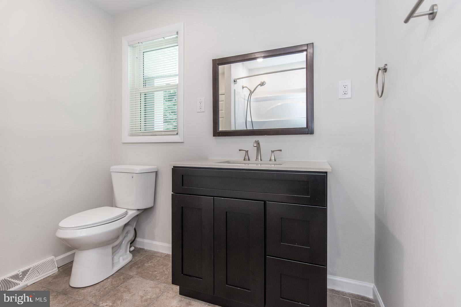 LONDONDERRY WOODS - Residential