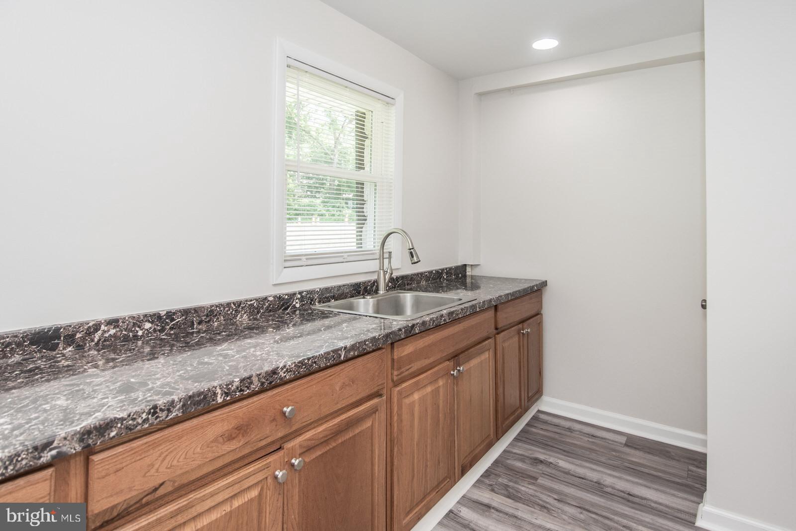 LONDONDERRY WOODS - Residential