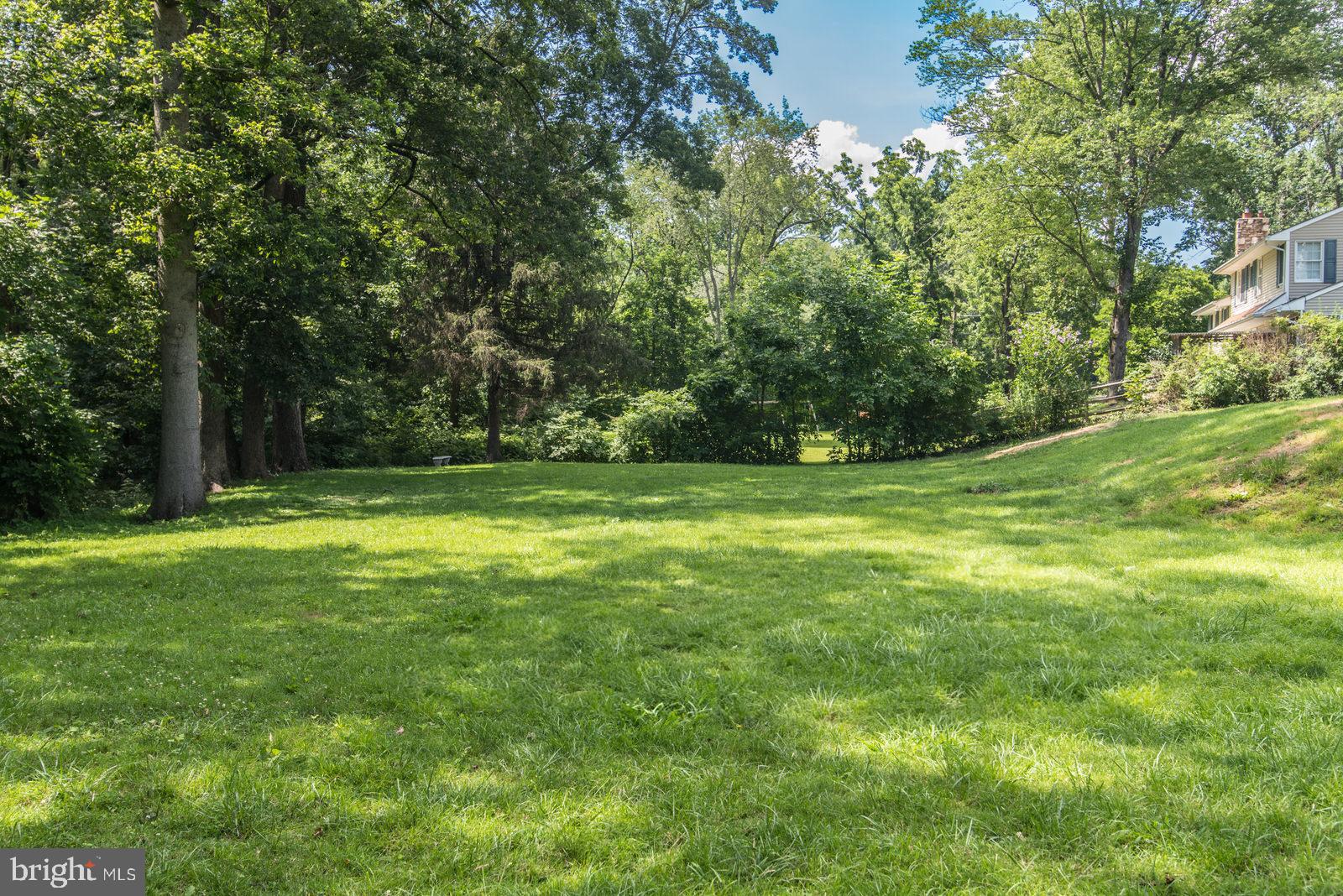 LONDONDERRY WOODS - Residential