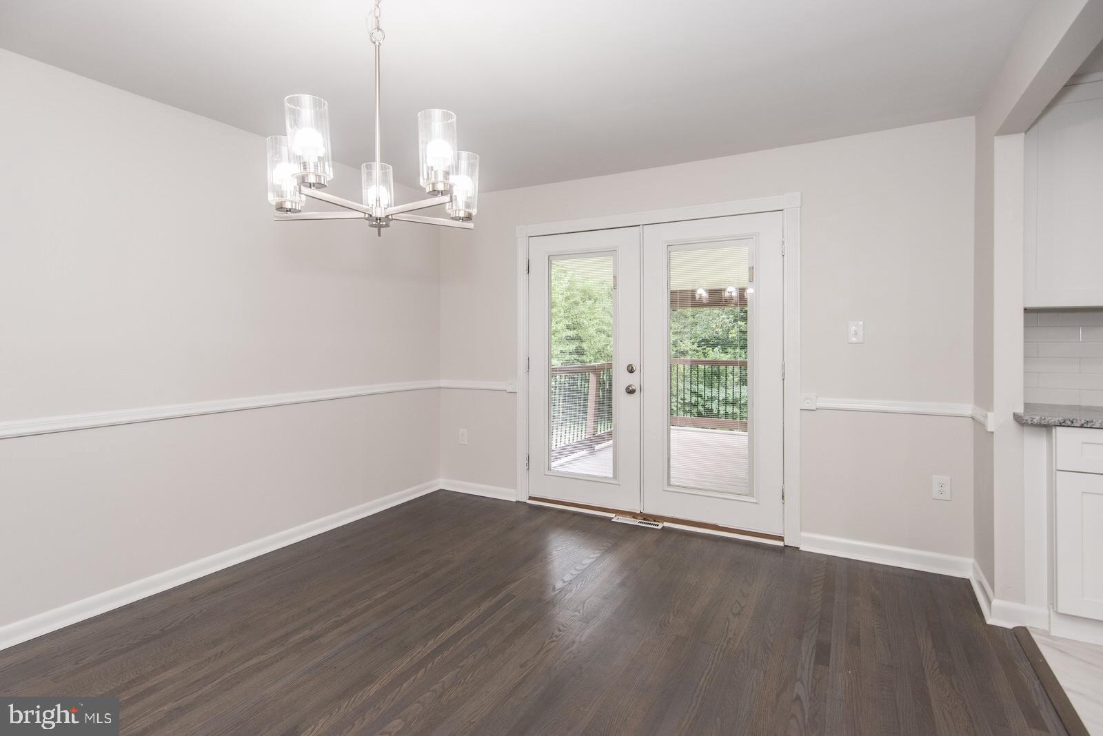 LONDONDERRY WOODS - Residential