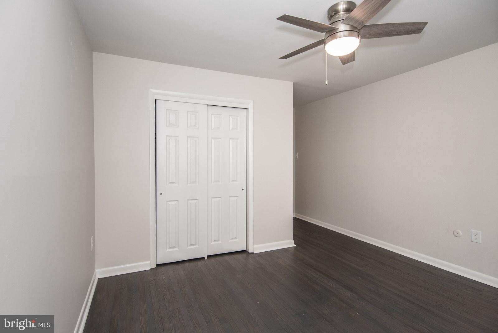 LONDONDERRY WOODS - Residential