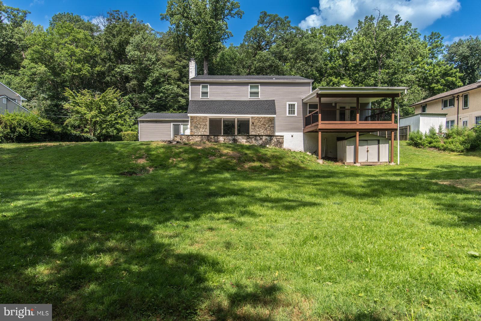 LONDONDERRY WOODS - Residential