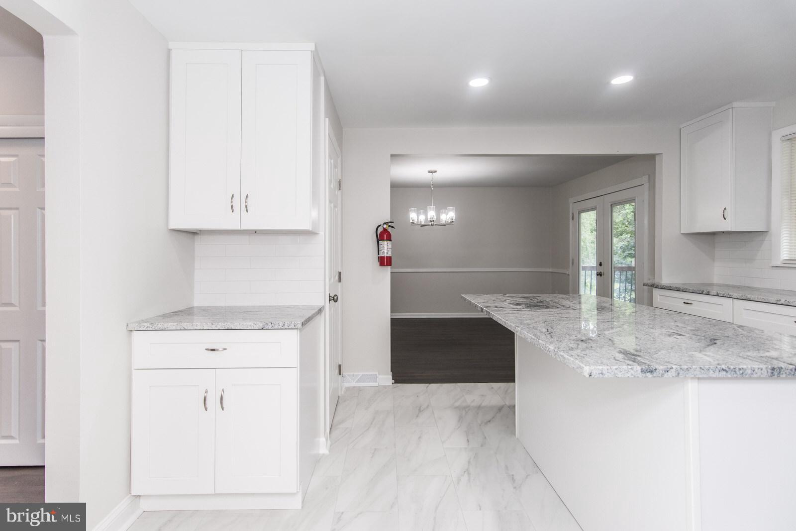 LONDONDERRY WOODS - Residential