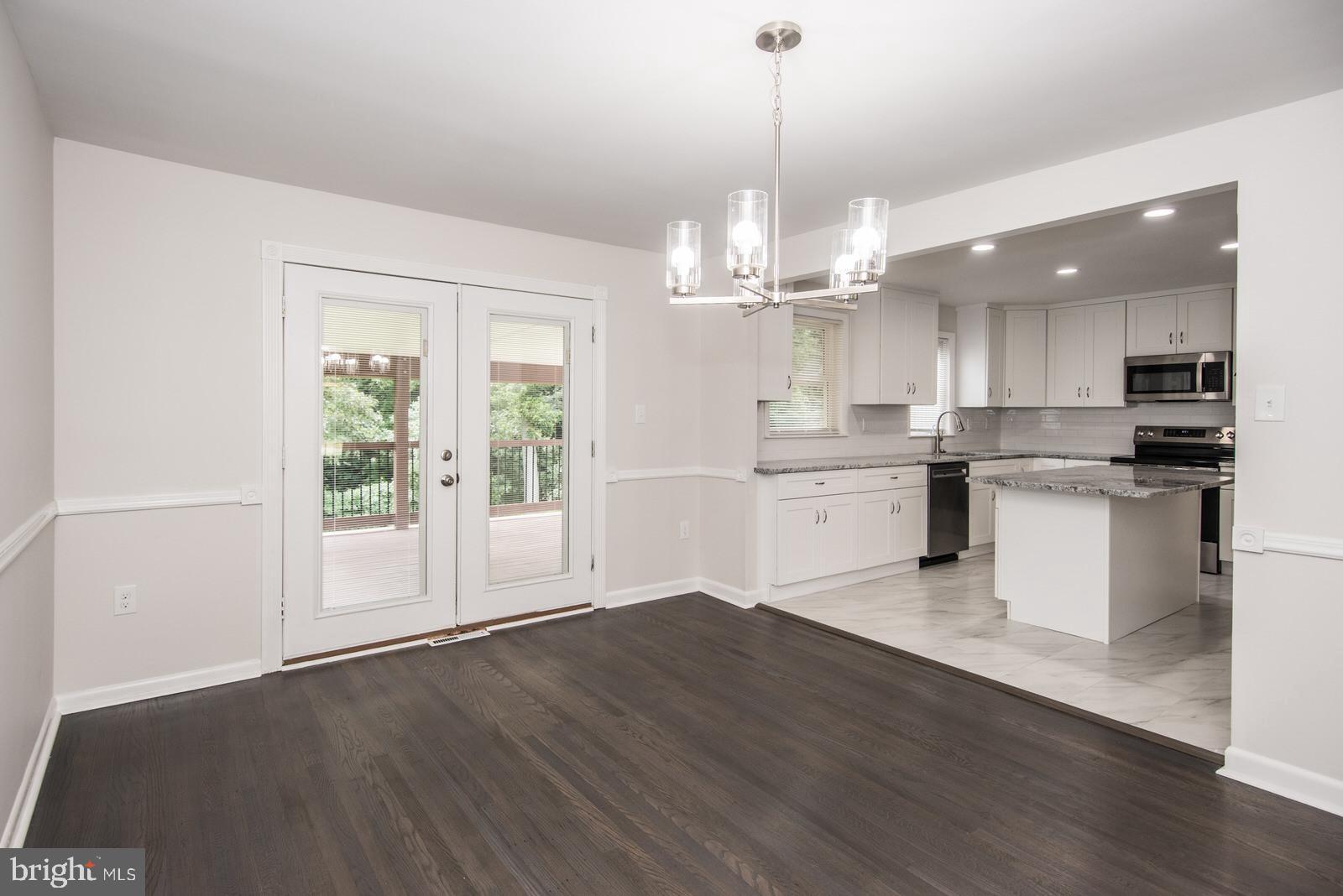 LONDONDERRY WOODS - Residential