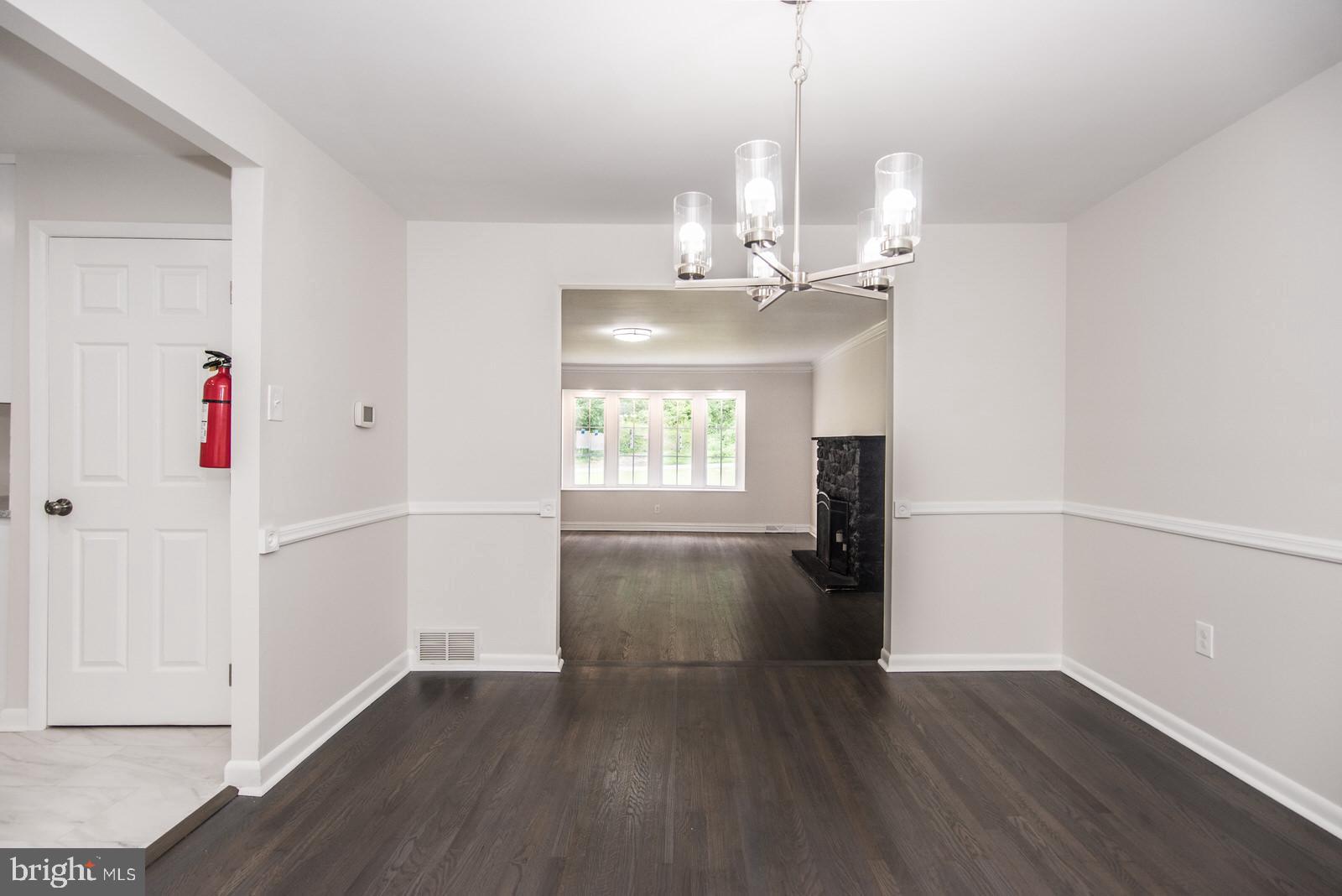 LONDONDERRY WOODS - Residential