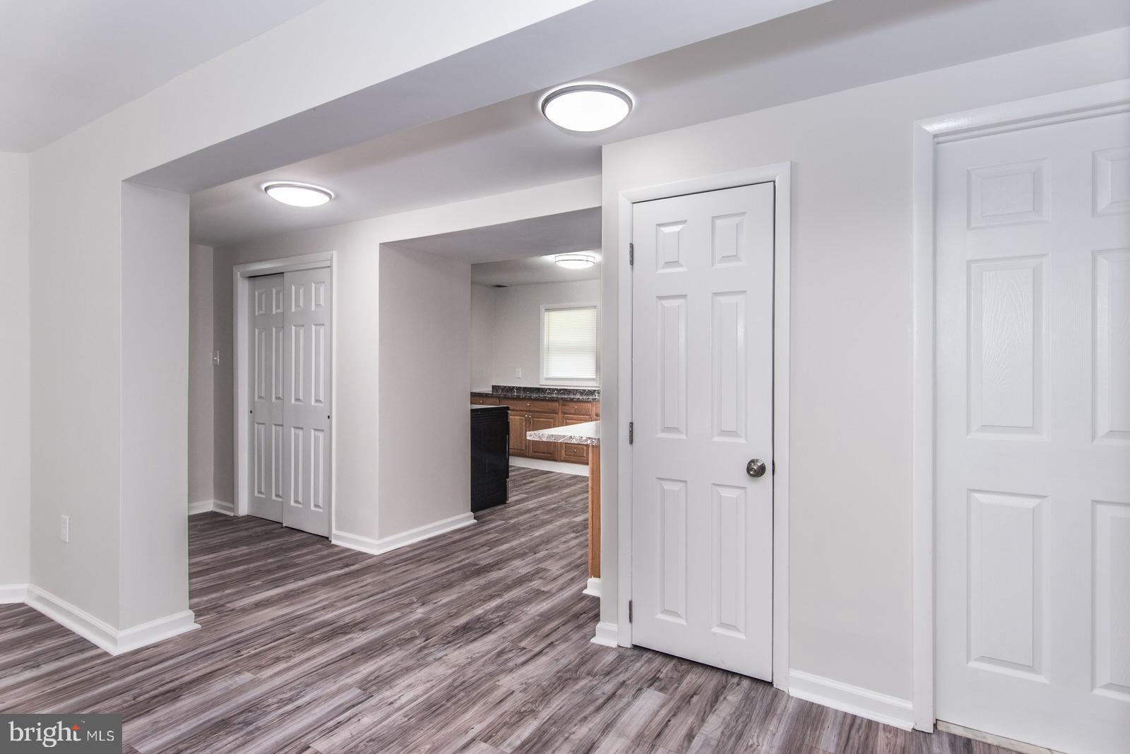 LONDONDERRY WOODS - Residential