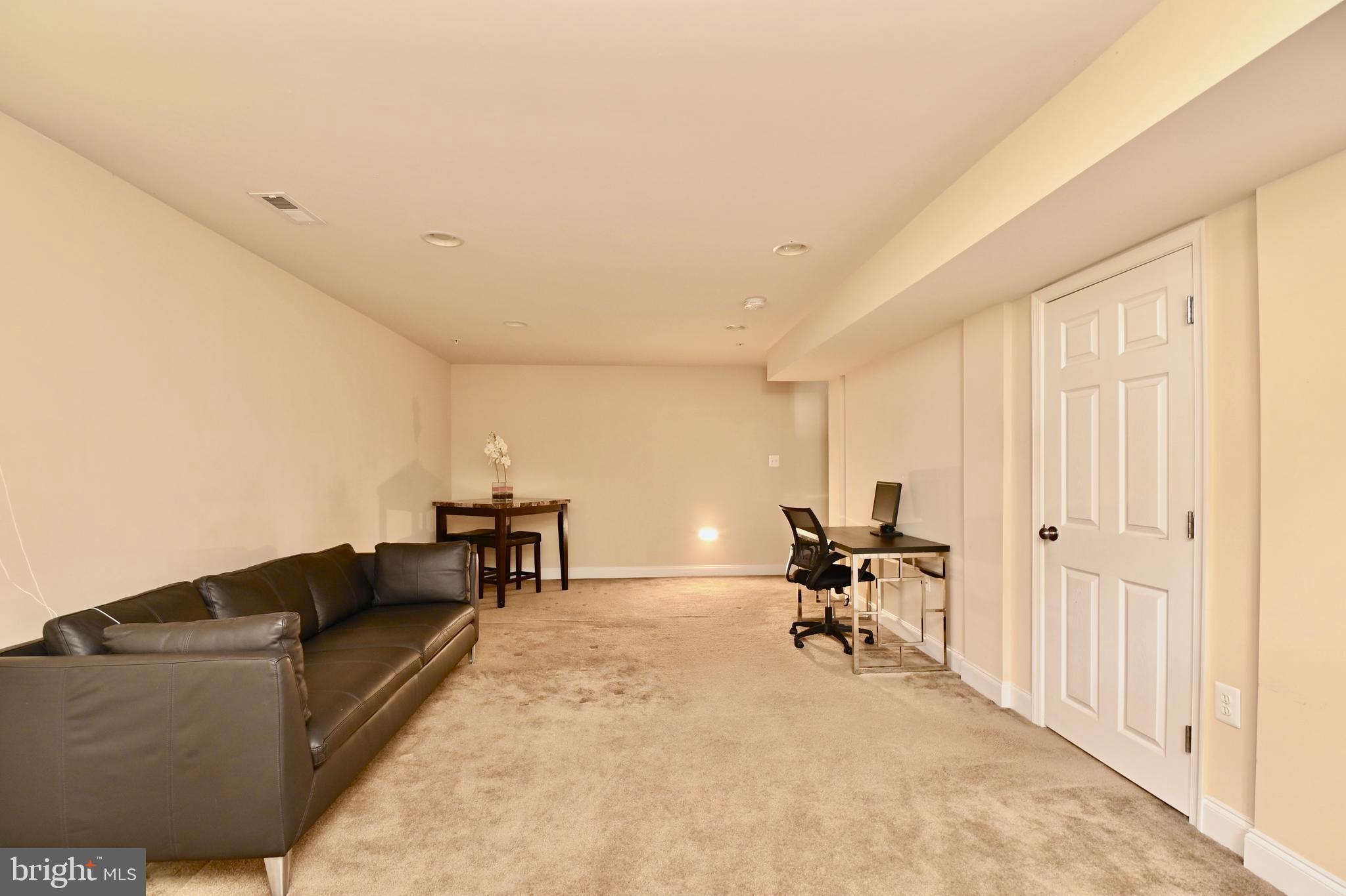 CAPITOL HEIGHTS - Residential