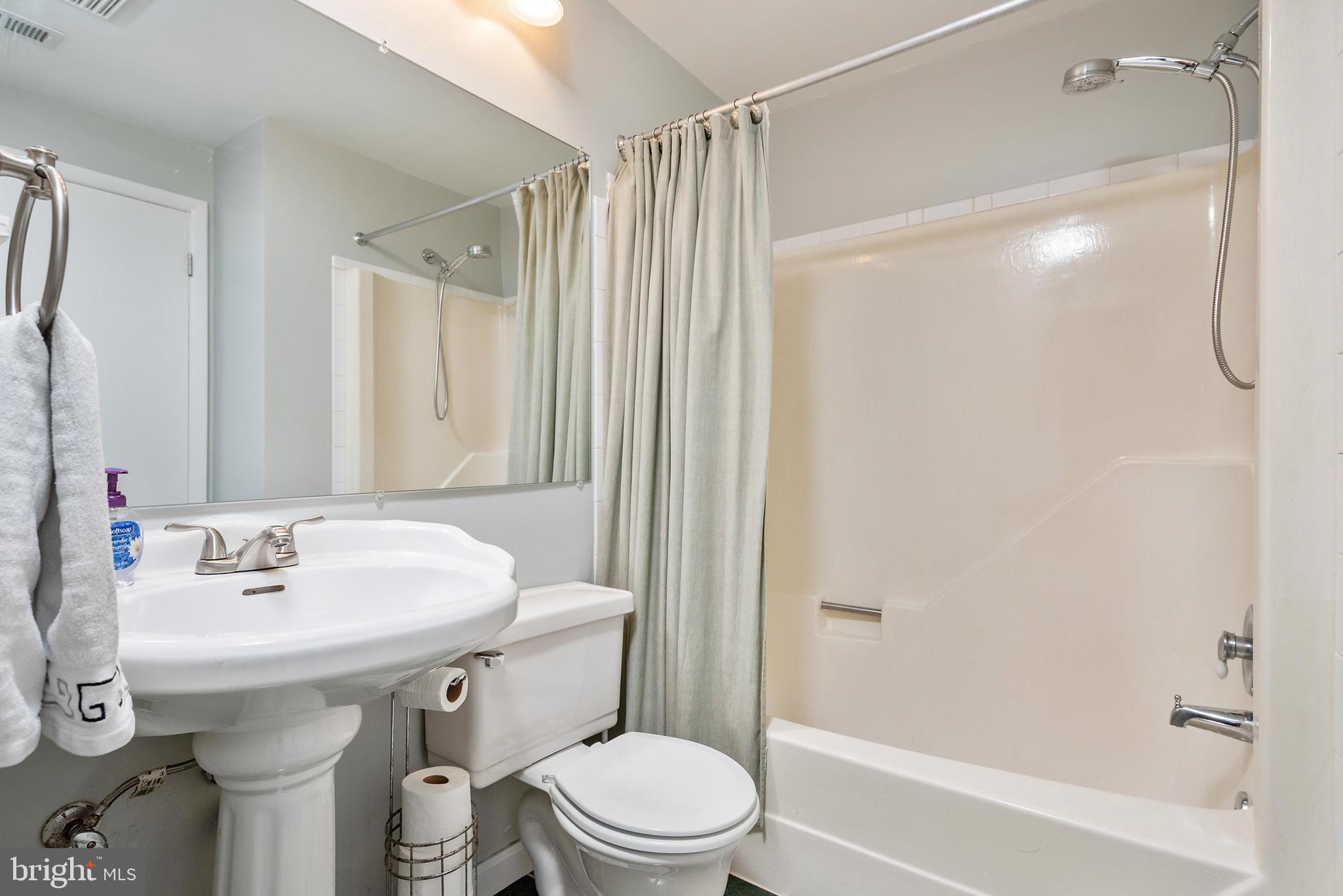 CROFTON MEADOWS - Residential