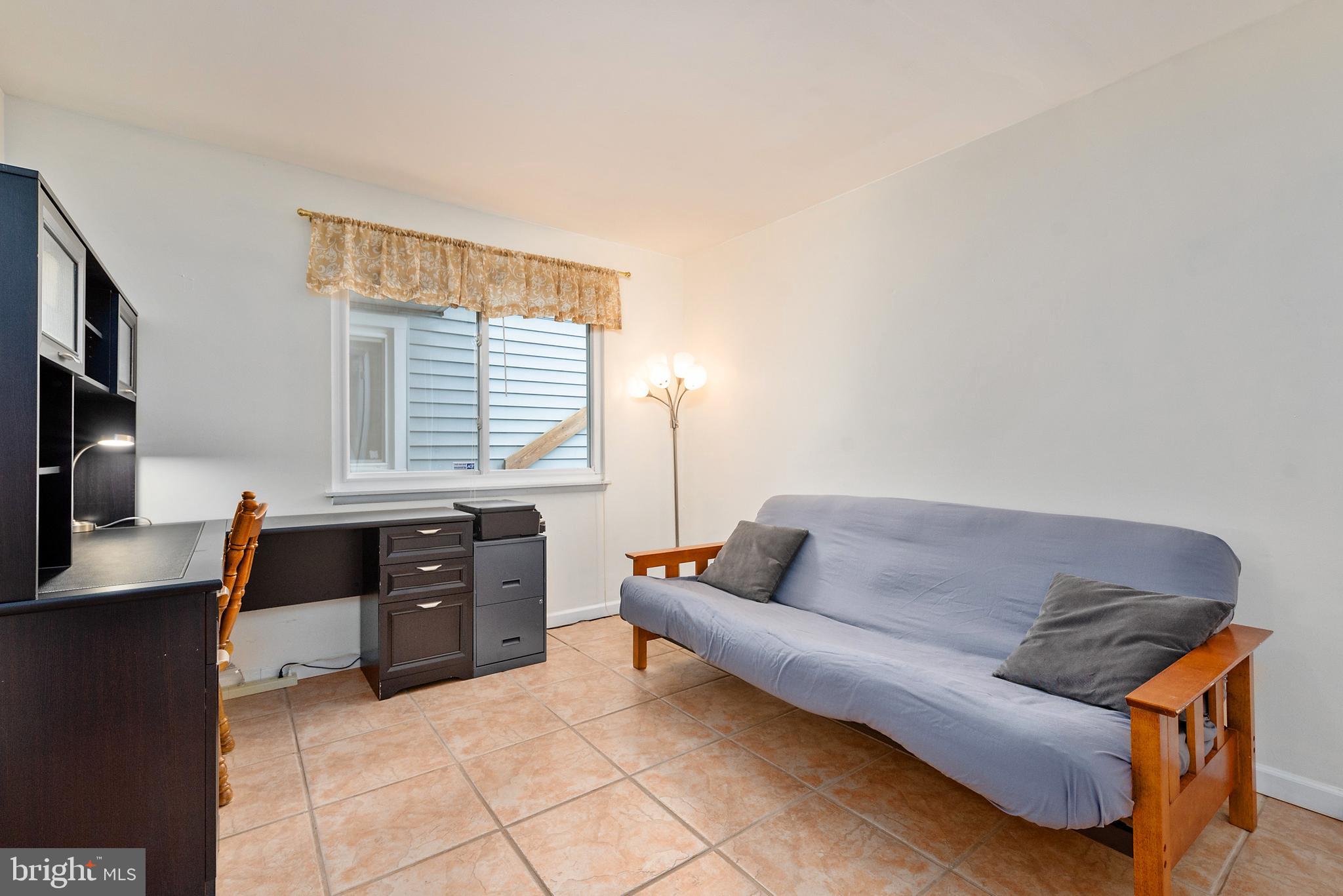 CROFTON MEADOWS - Residential