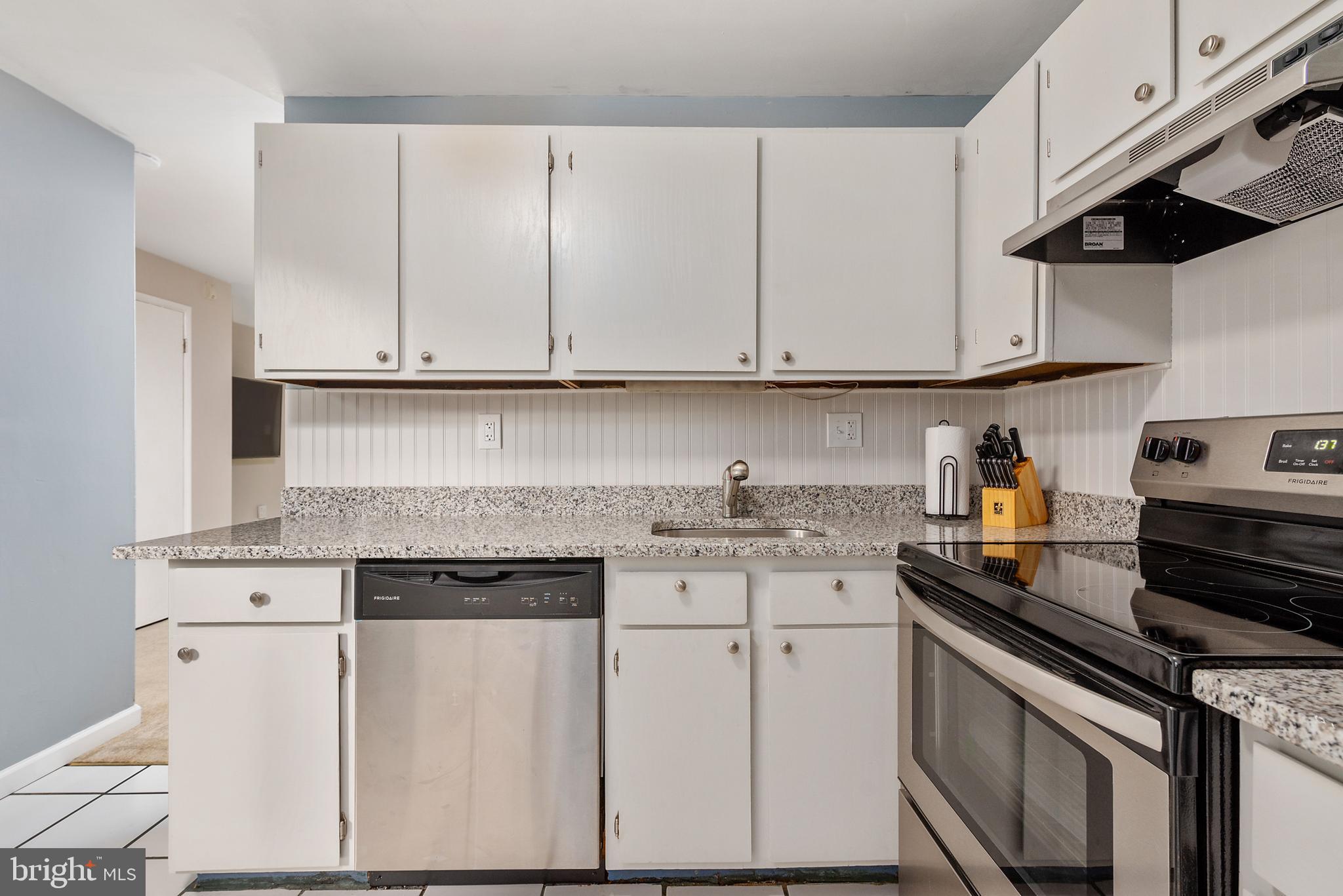 CROFTON MEADOWS - Residential