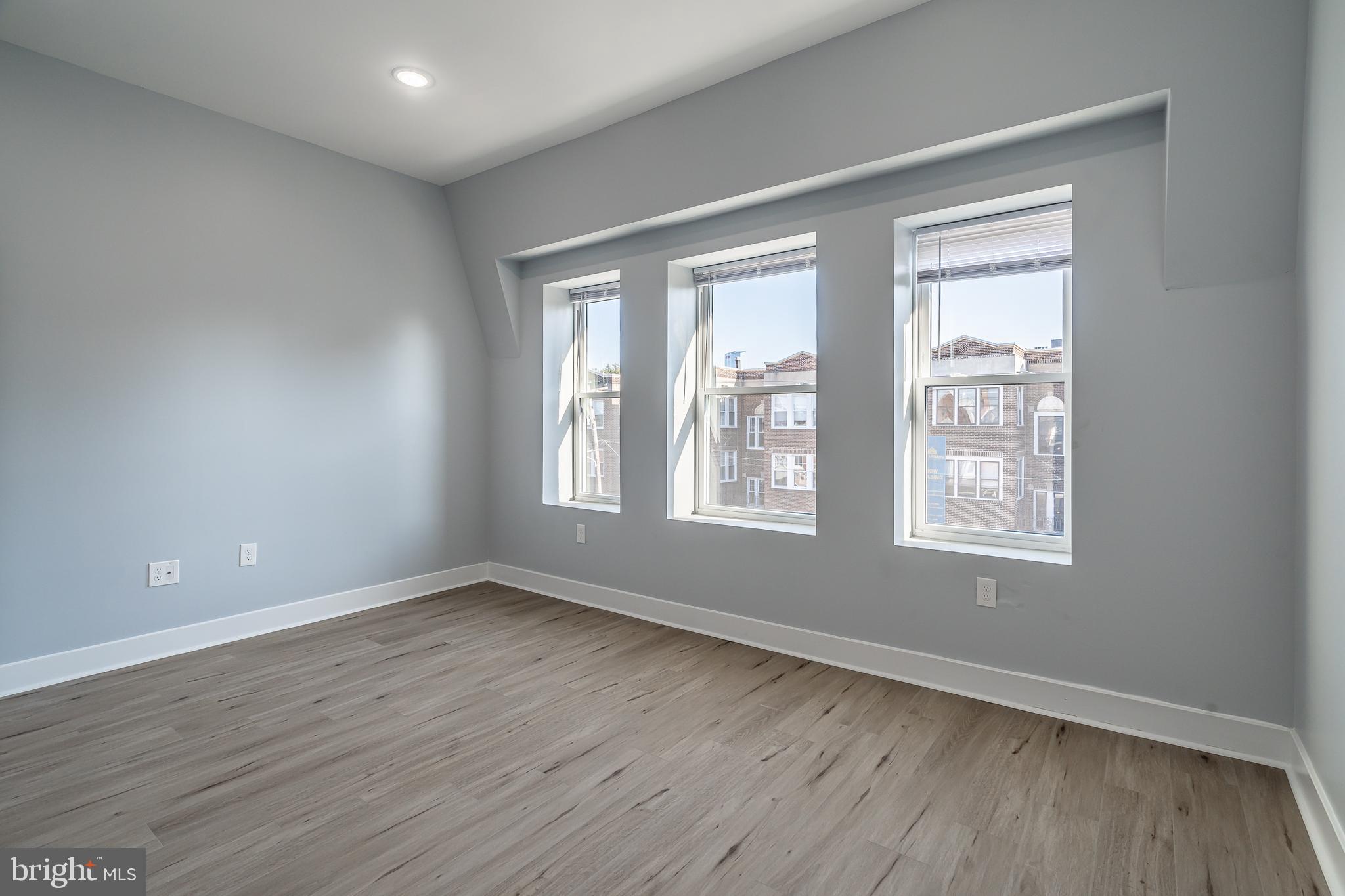 POWELTON VILLAGE - Residential Income