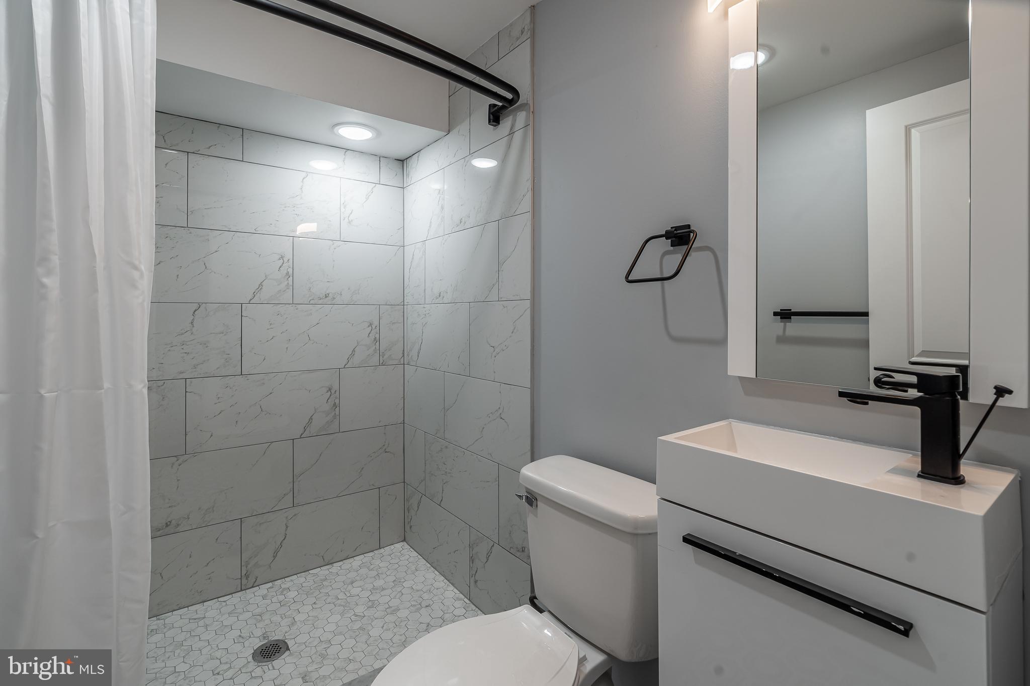 POWELTON VILLAGE - Residential Income