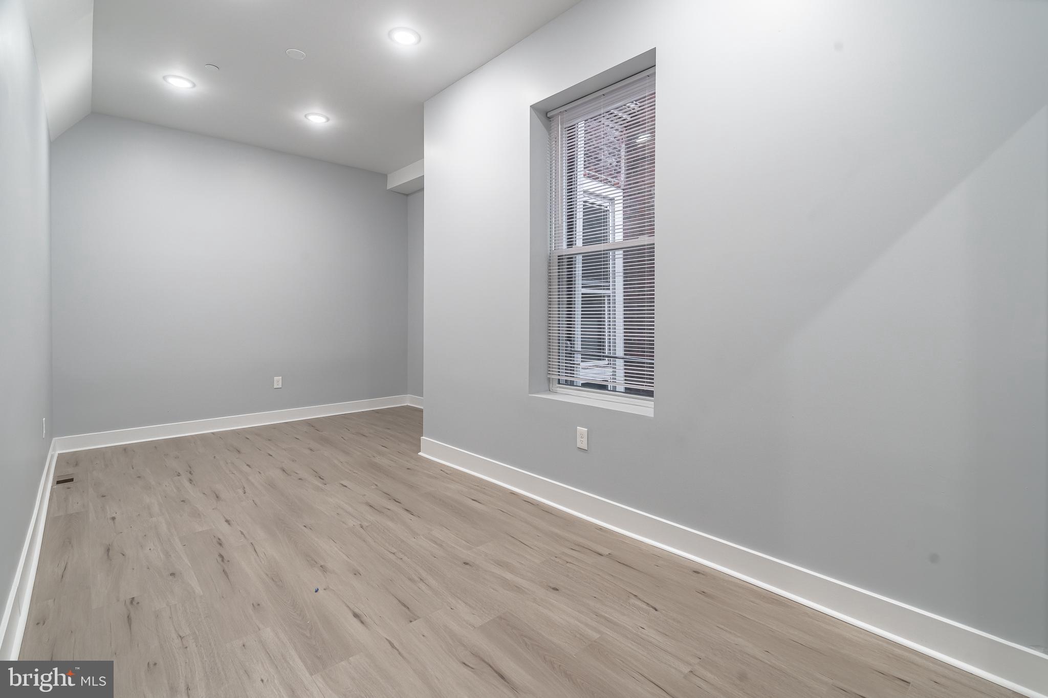 POWELTON VILLAGE - Residential Income