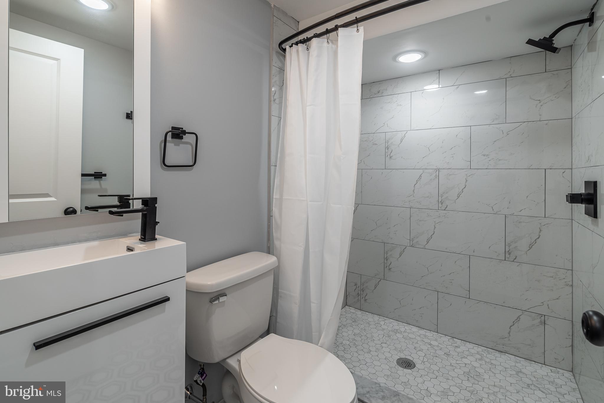 POWELTON VILLAGE - Residential Income