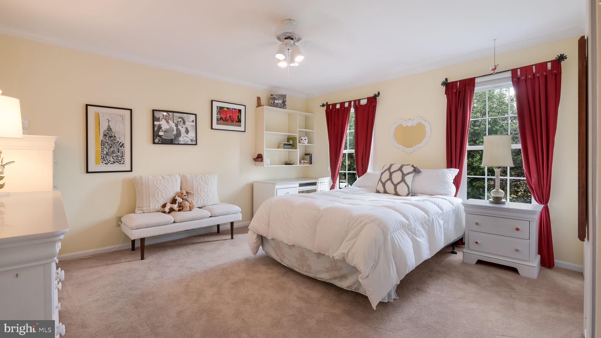 GWYNEDD KNOLL - Residential