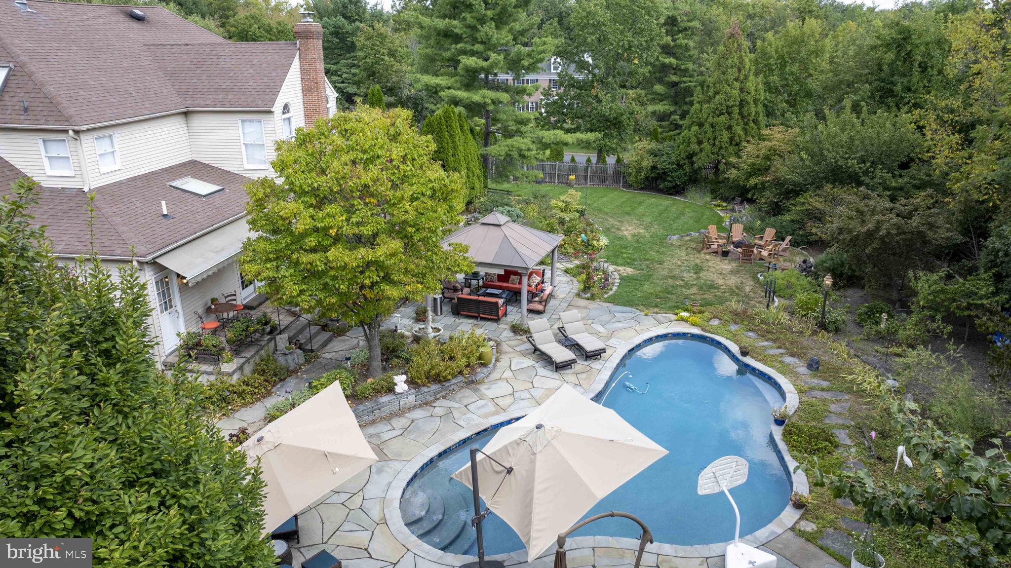 GWYNEDD KNOLL - Residential