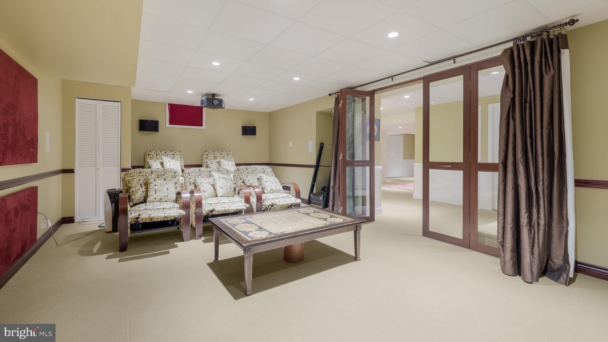 GWYNEDD KNOLL - Residential