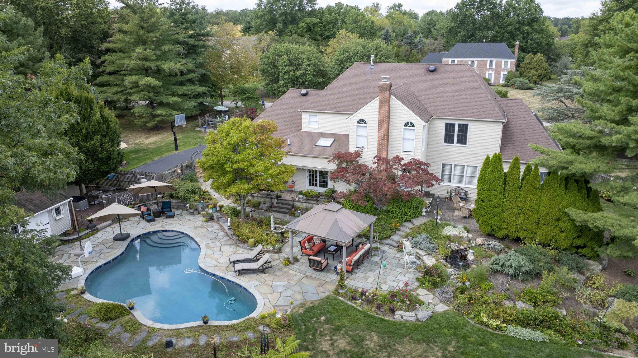 GWYNEDD KNOLL - Residential