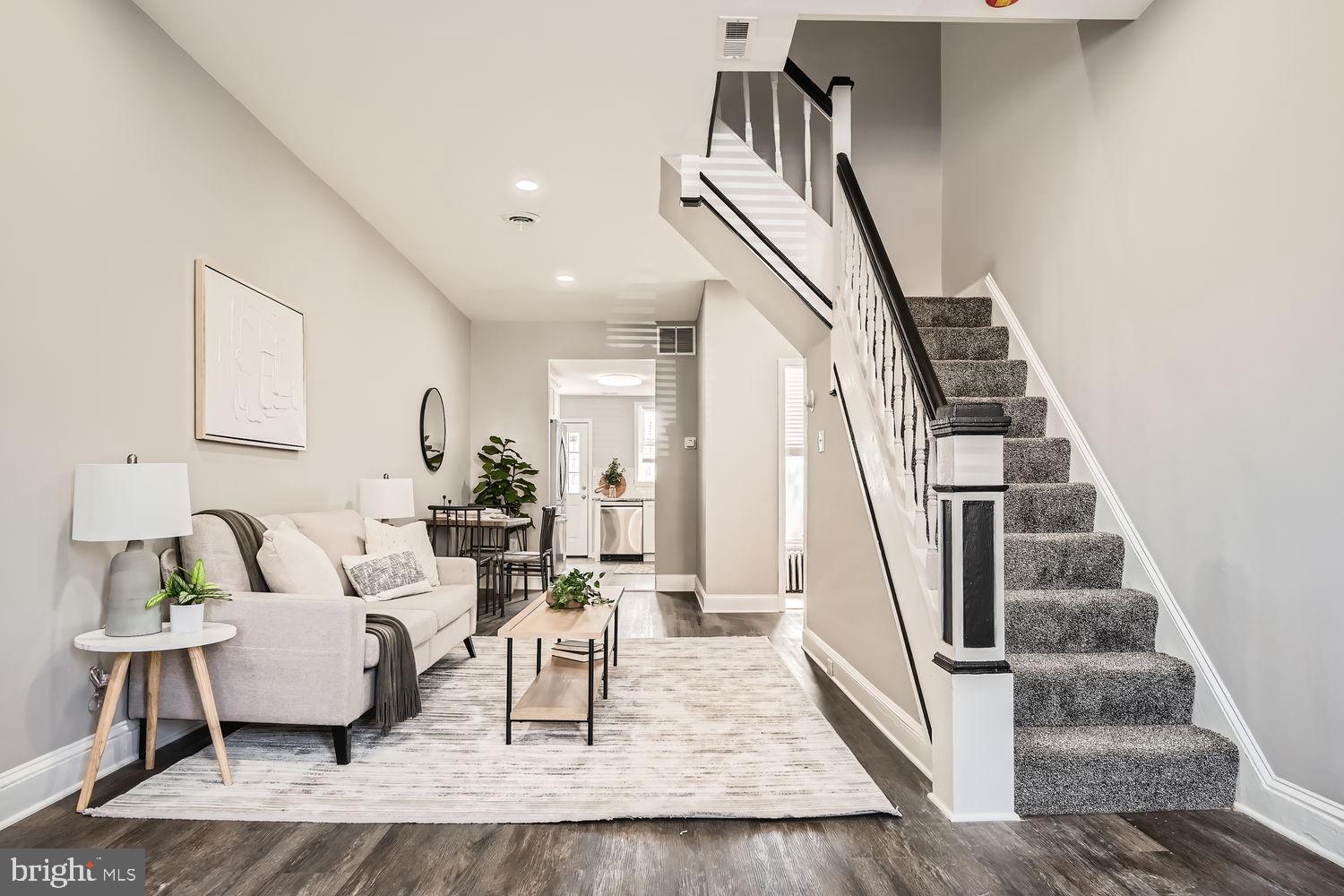 WYMAN PARK HAMPDEN - Residential